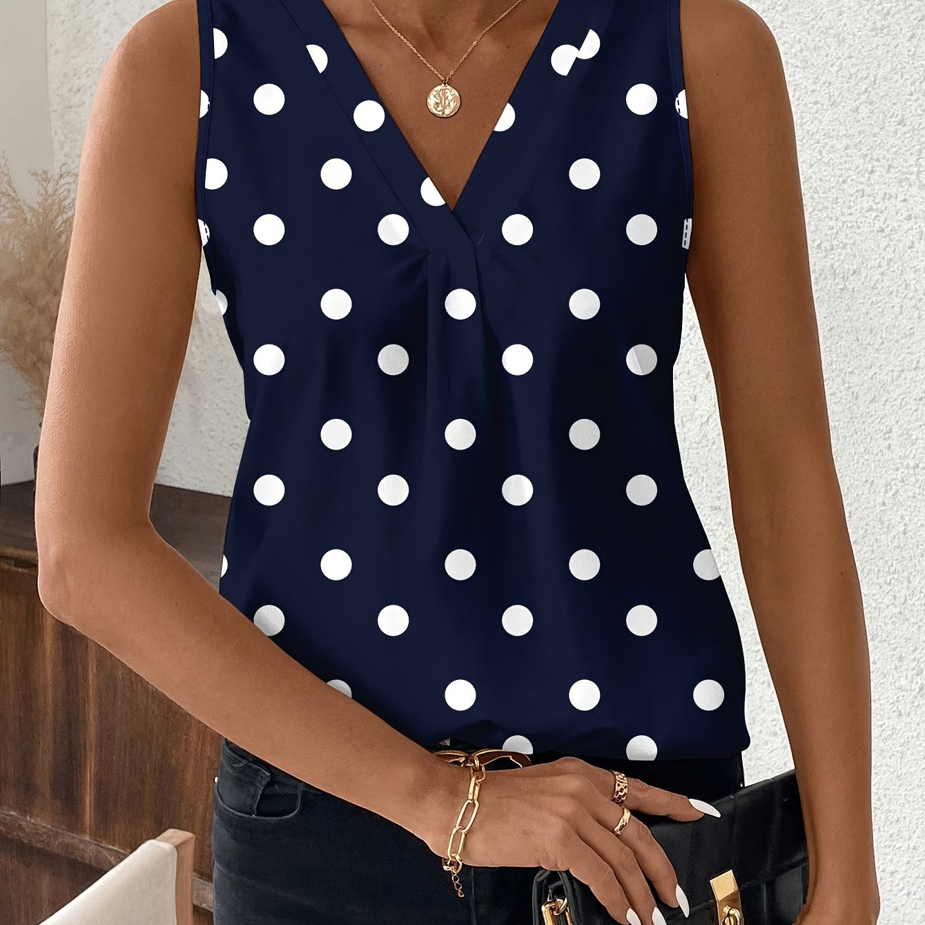 E-shop Elegantes ärmelloses Sommer-Freizeit-Shirt-Top für Damen mit Polka-Dots
