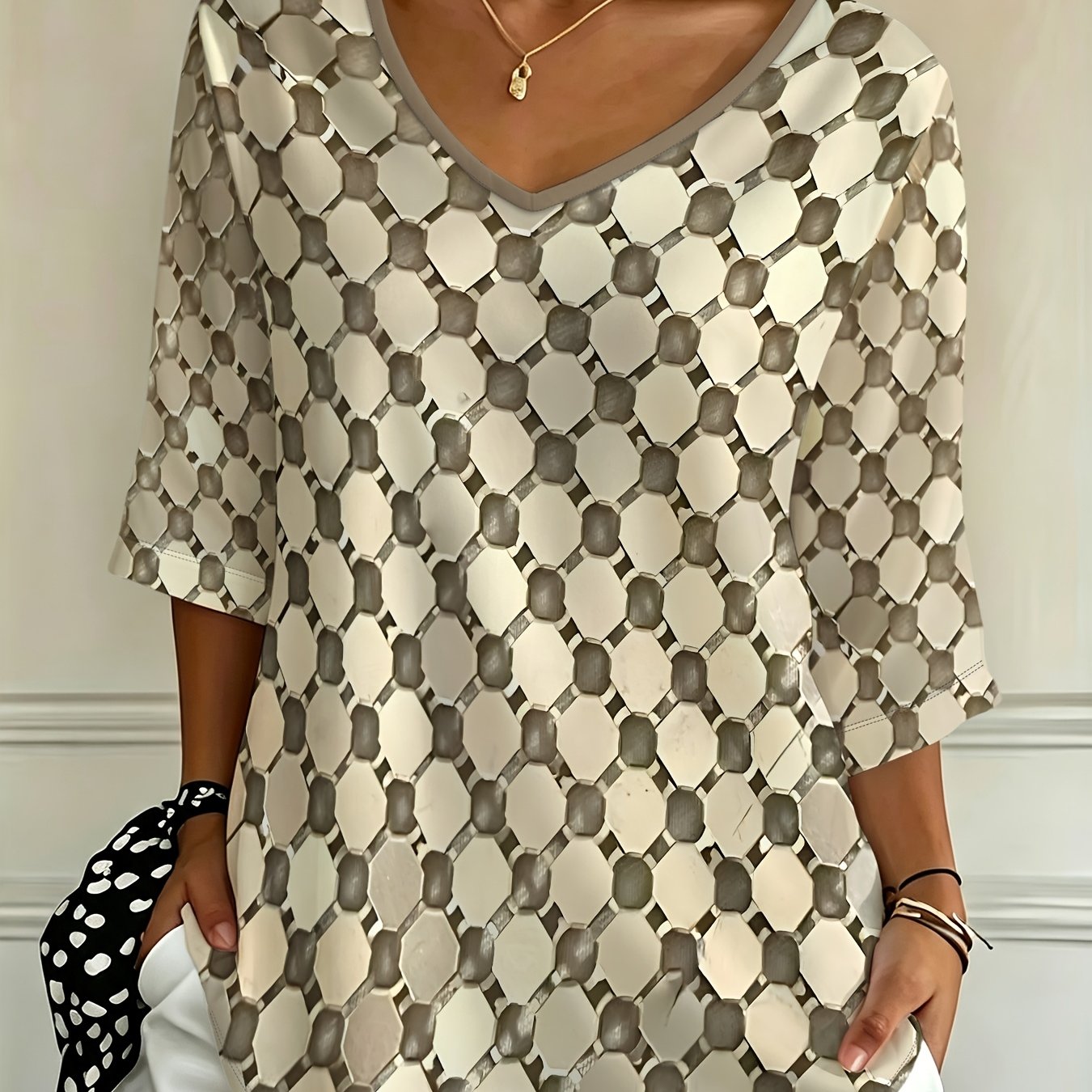 TEMU Plus Size - Casual Fashion Holiday New Women's Plus Size Loose All-match Hexagon -quarter Sleeve V-neck T-shirt Top