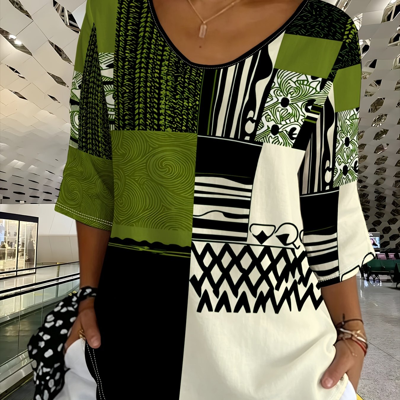TEMU Plus Size Women's Top, Abstract Geometric Pattern, Artistic Layered Design, Suitable For Casual Wear And Leisure Occasions, Fashionable And
