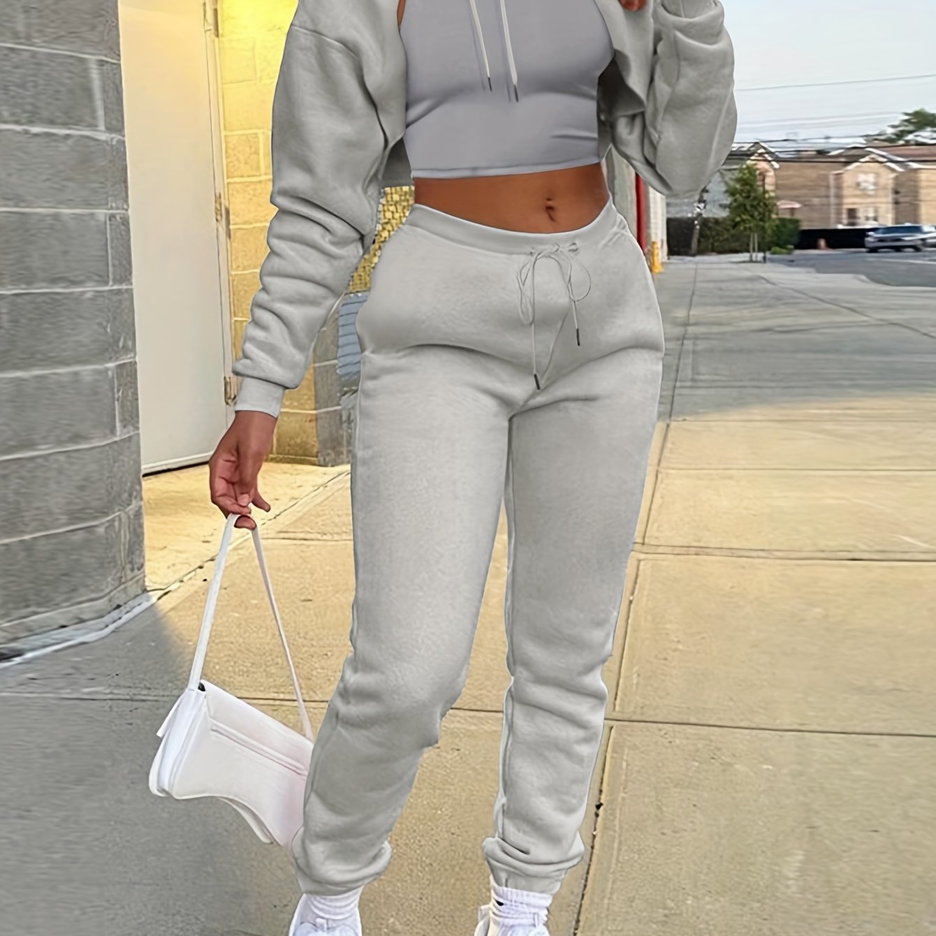 Crop top store and joggers outfit