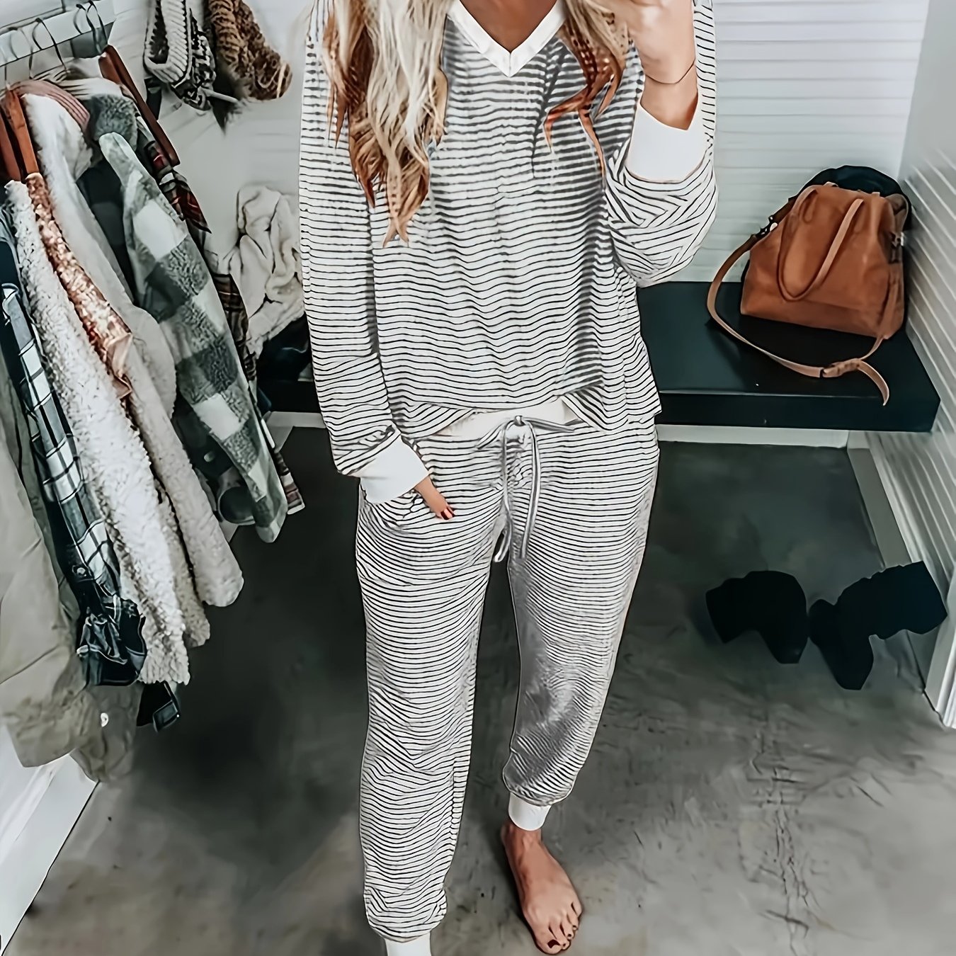 Women's Polyester Thin Fabric Set Gray And White Stripe Color-block V-neck Long Sleeve Long Pants Loungewear
