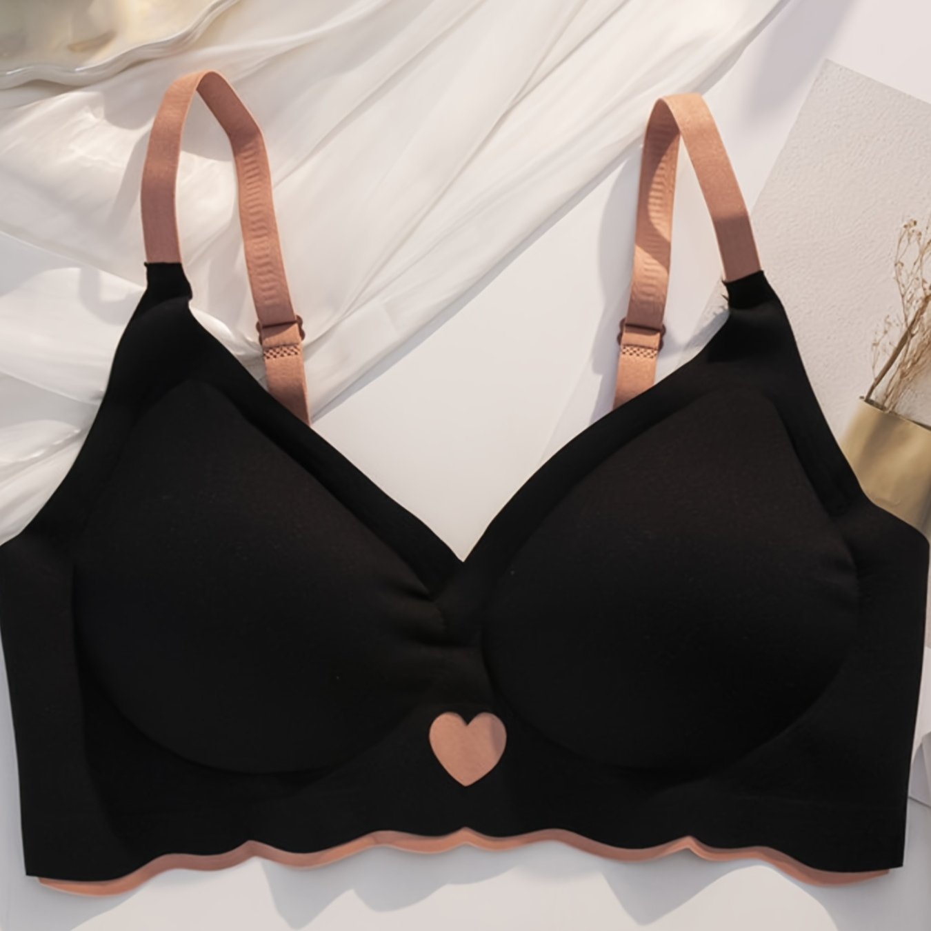 Image of Love Underwear Women's Traceless Thin Chest Gathered Without Steel Ring Anti Sagging Large Chest Show Small Sports Comfortable Bra