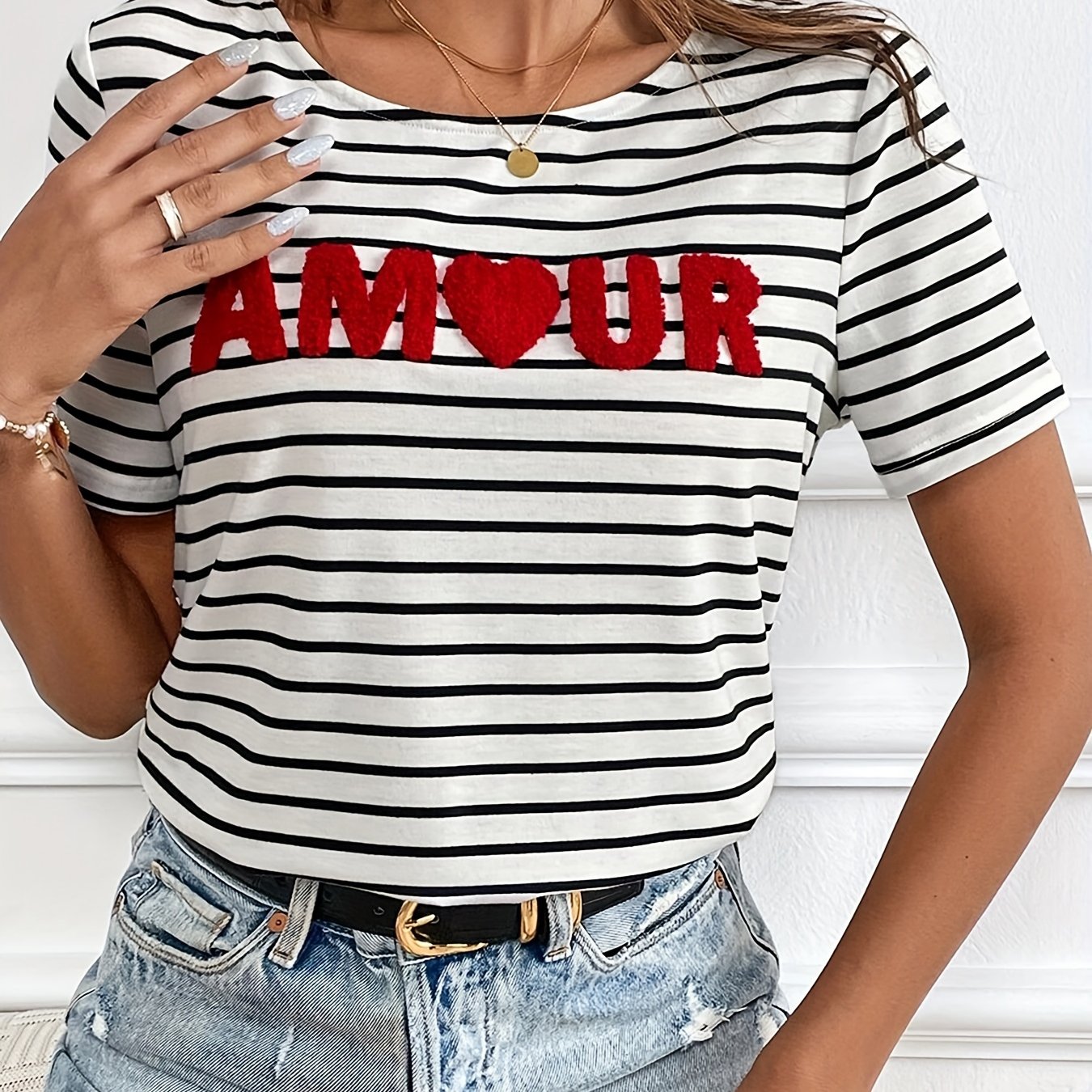 Image of Heart Print Striped Crew Neck T-shirt, Casual Short Sleeve T-shirt For , Women's Clothing