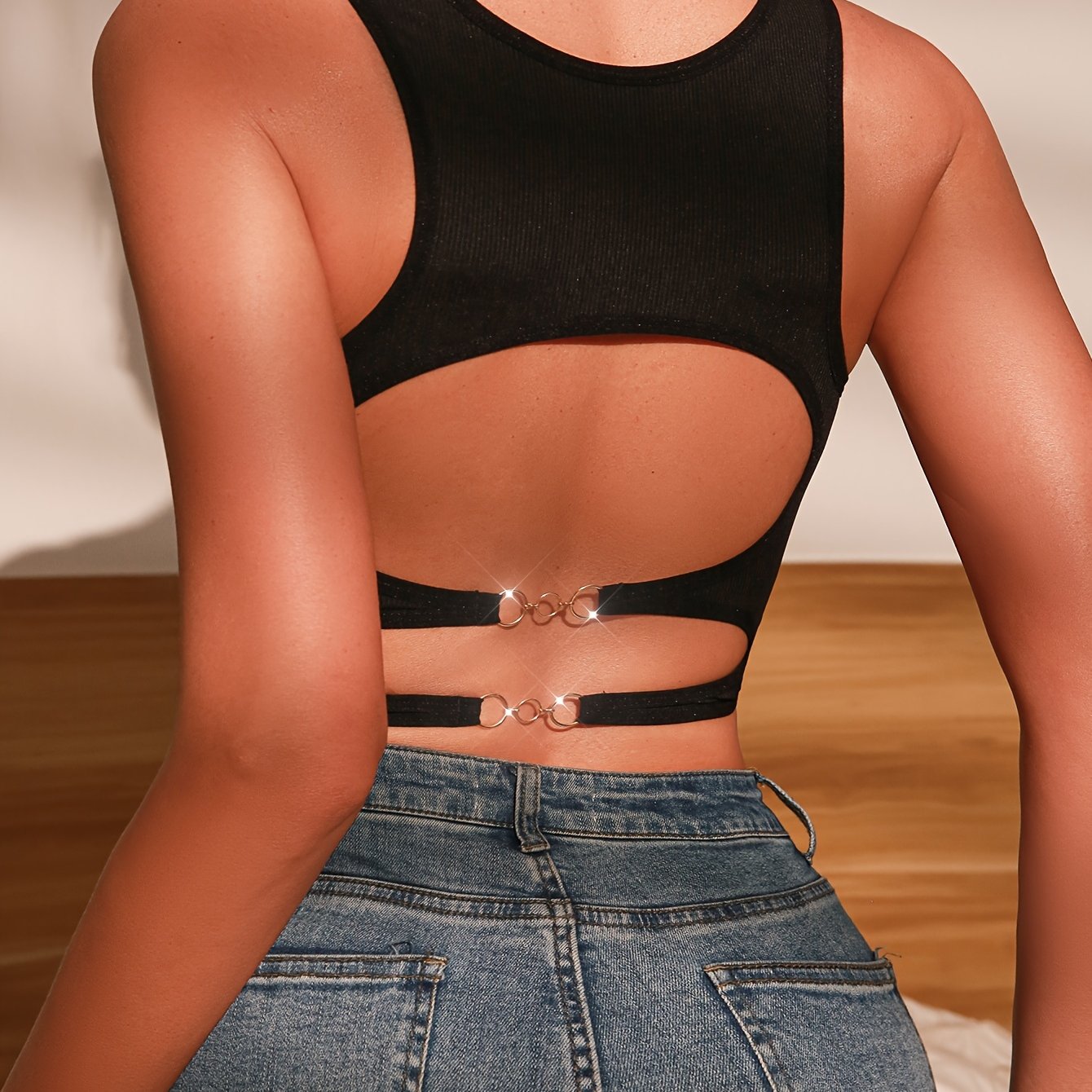 -back Cutout Vest With Waist Chain