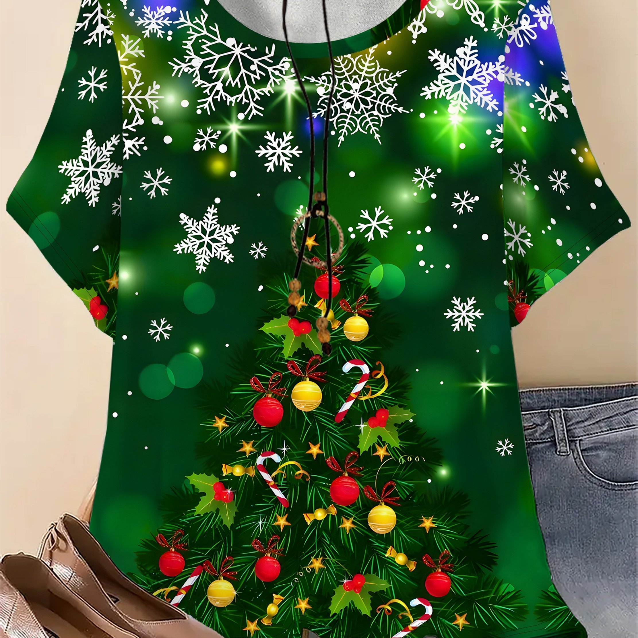 TEMU T-shirt Femme Grande Taille, Imprimé Sapin de Noël, Col Rond Manches Courtes, Tissu Élastique Moyen, Coupe Ample avec Ourlet Contrasté, Longueur