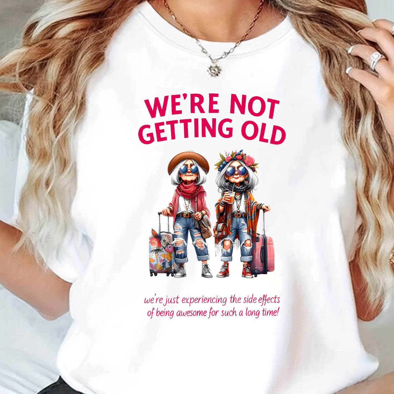TEMU Plus Size - Plus Size - Traveling Best : An Illustration Of Silver-haired Pulling A Suitcase With A Fun Slogan ' Not Getting Old'. Patterned