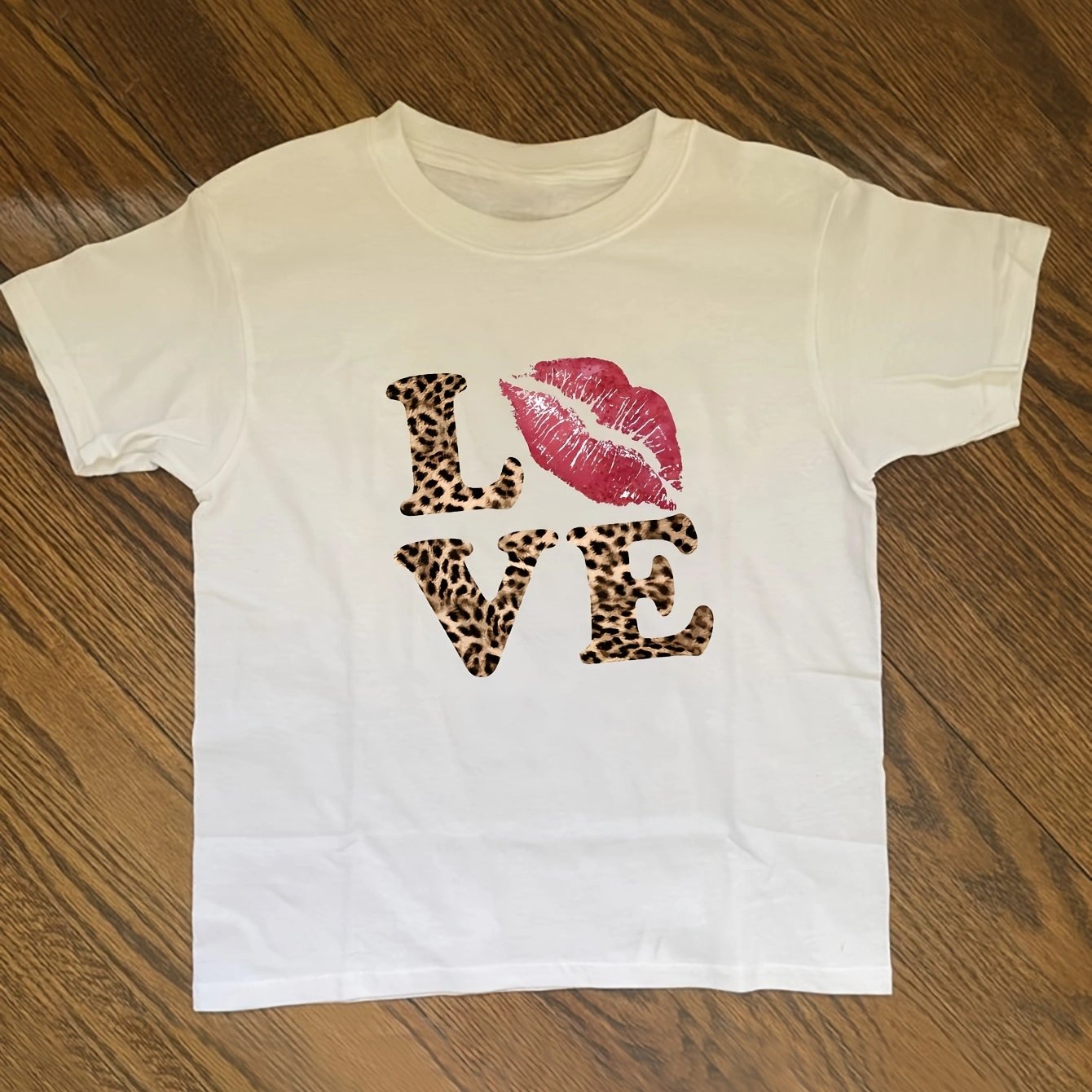 TEMU 2079 - Women's Casual Top With Leopard Print And Lip Graphic, European And Street Fashion, Summer Round Neck Short Sleeve - P2278