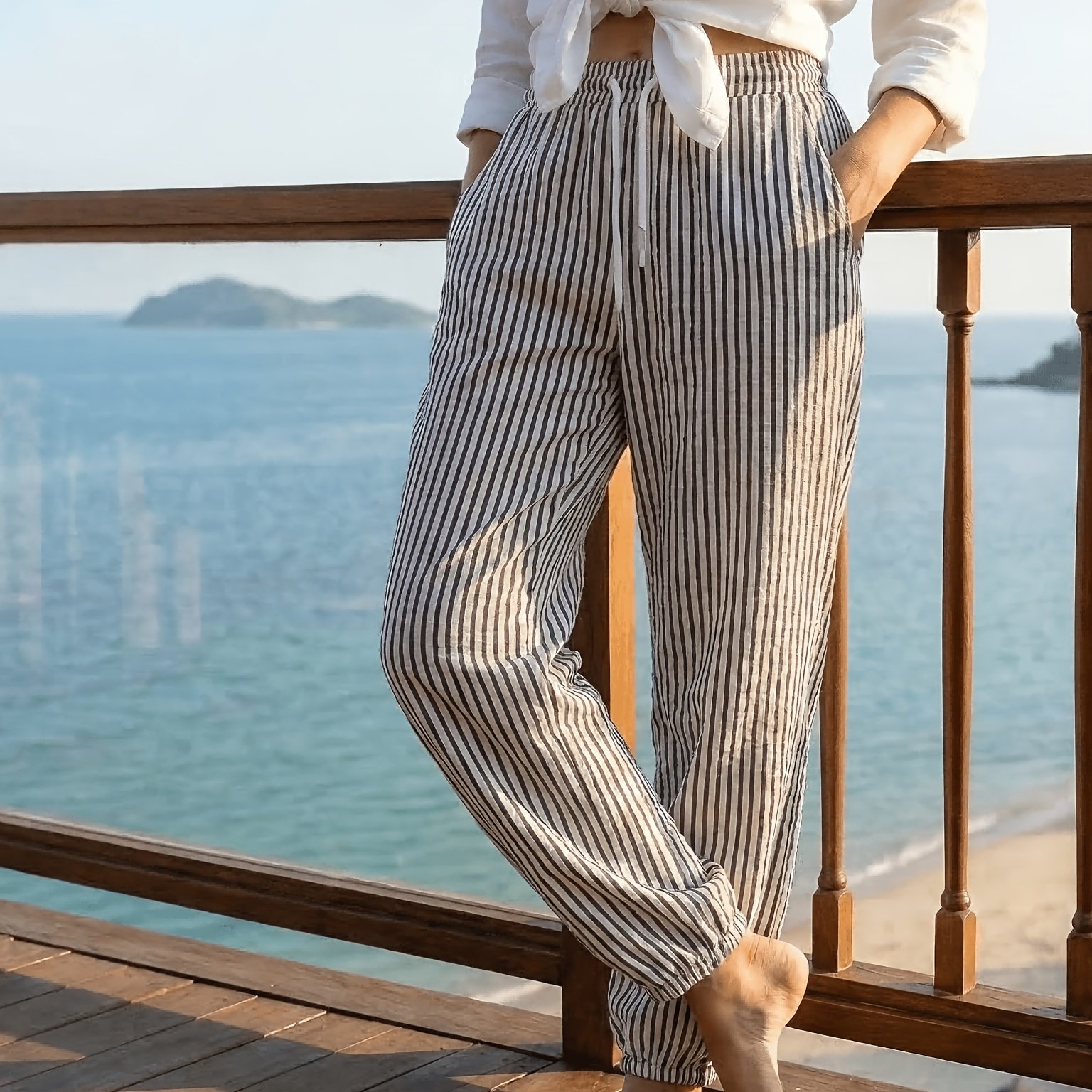 E-shop Damenhose, geeignet für Frühling, Sommer Herbst. Modische gestreifte Bubble-fit Knöchelhose mit elastischem Bund, echtem Kordelzug-Design zwei