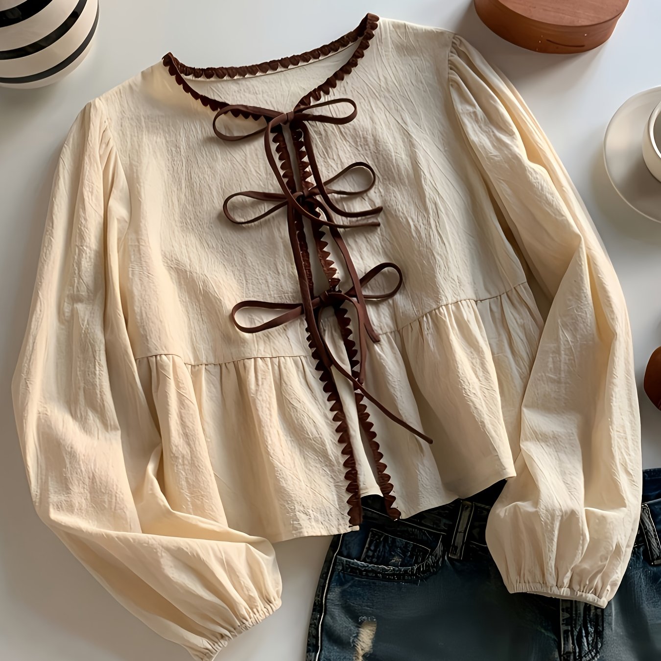 E-shop Frühlings Damen Blumenmuster Verzierte Frontkragen Laterne Ärmel Rüschen Saum Mode Langarmshirt, Lässiges Outfit Oberteil