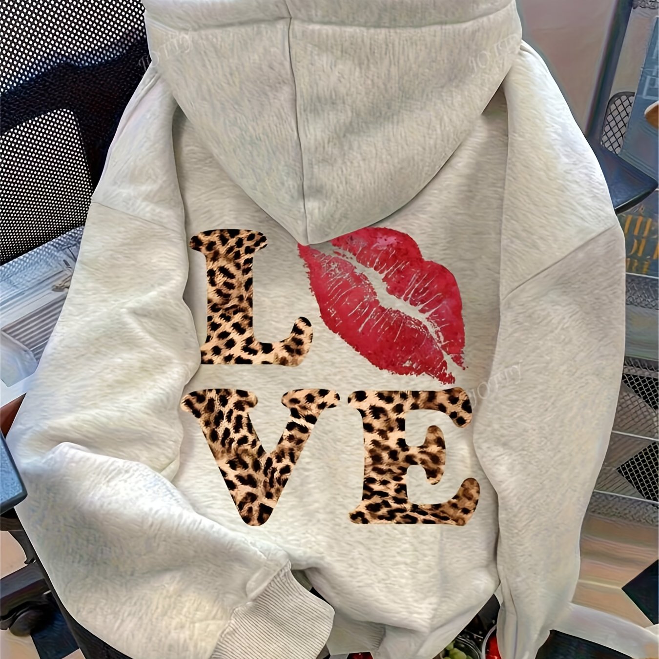Image of Love Leopard Print Heart Letter Pattern Casual Pullover Girl, Solid Color Long-sleeved Pocket Shoulder Sweatshirt, Autumn Clothes Back To School