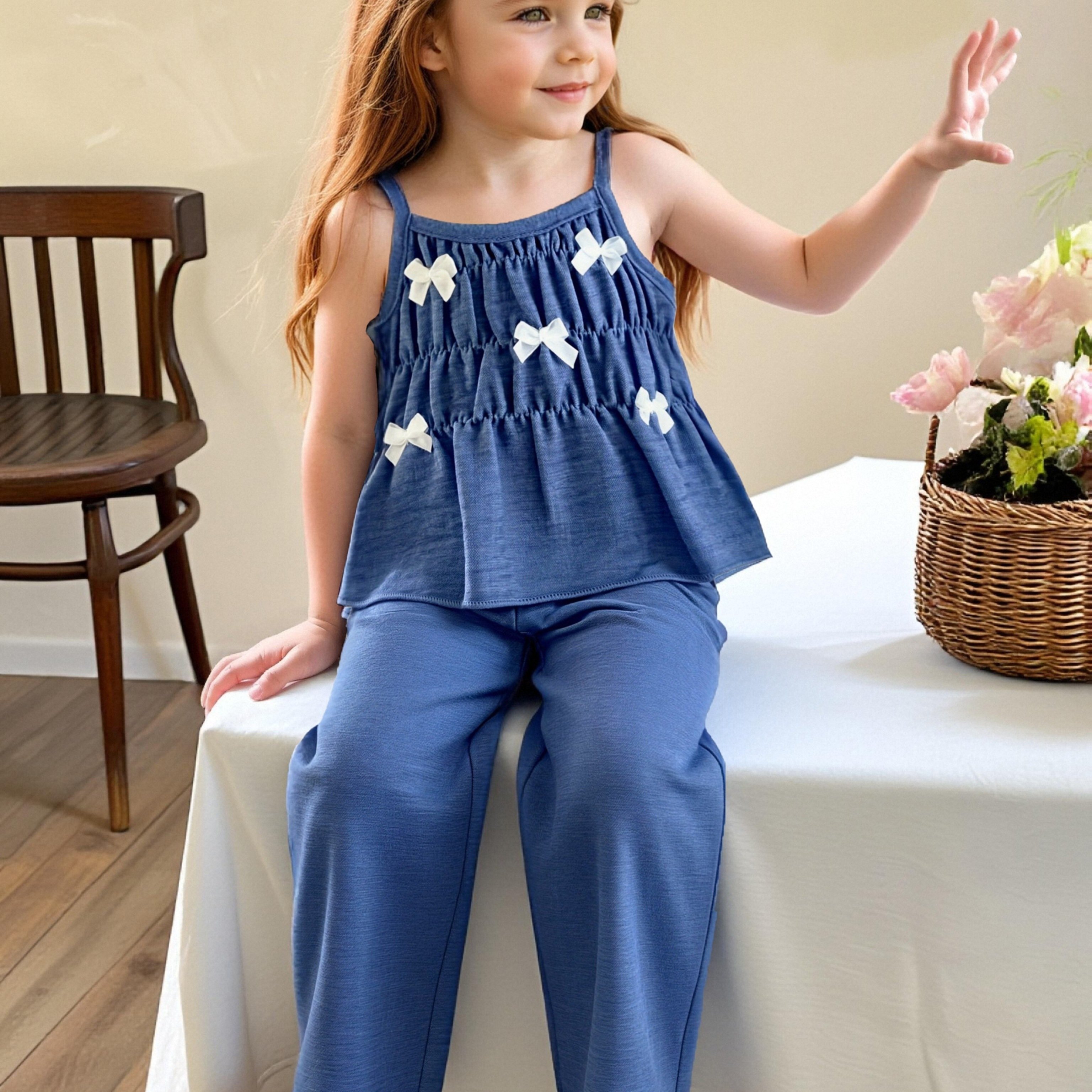 Image of Girls' Fashion Spring/summer New Arrival Pleated Camisole Top With Three-dimensional And Pants Set, Perfect For Outdoor