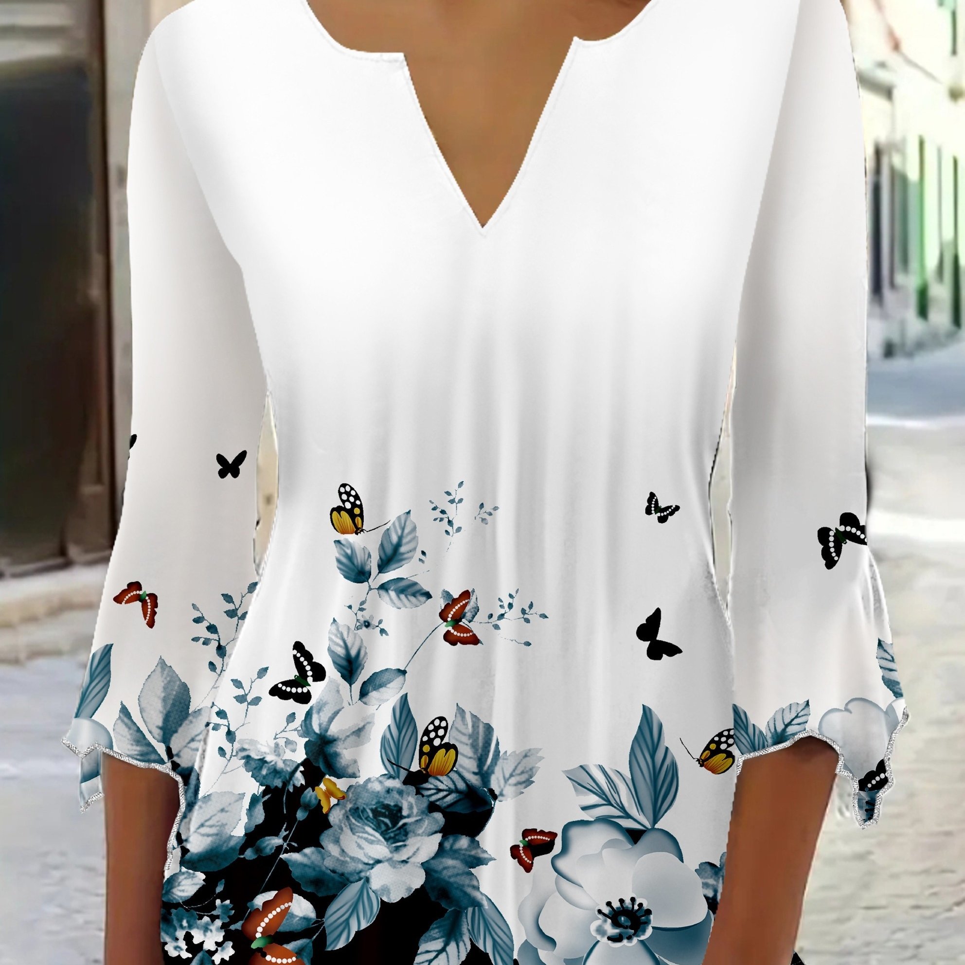 TEMU Top Elegante Con Estampado De Mariposas Y Flores Y Escote En V - Poliéster, Lavable A Máquina - Perfecto Para Todas