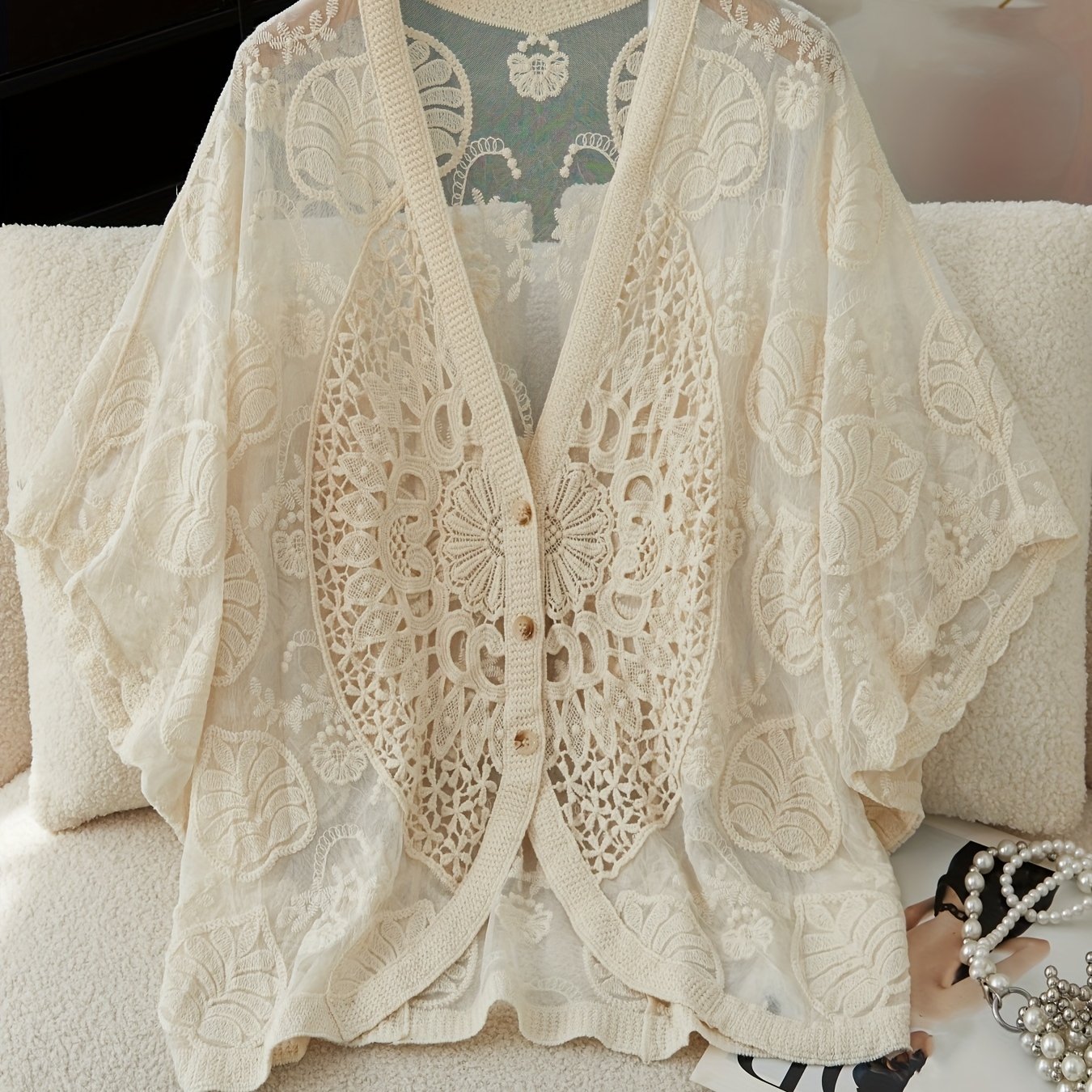 E-shop Bohemian-Stil Einfarbiges Häkelstickerei V-Ausschnitt Durchbrochenes Damen Sommer Batwing-Ärmel Casual Oberteil