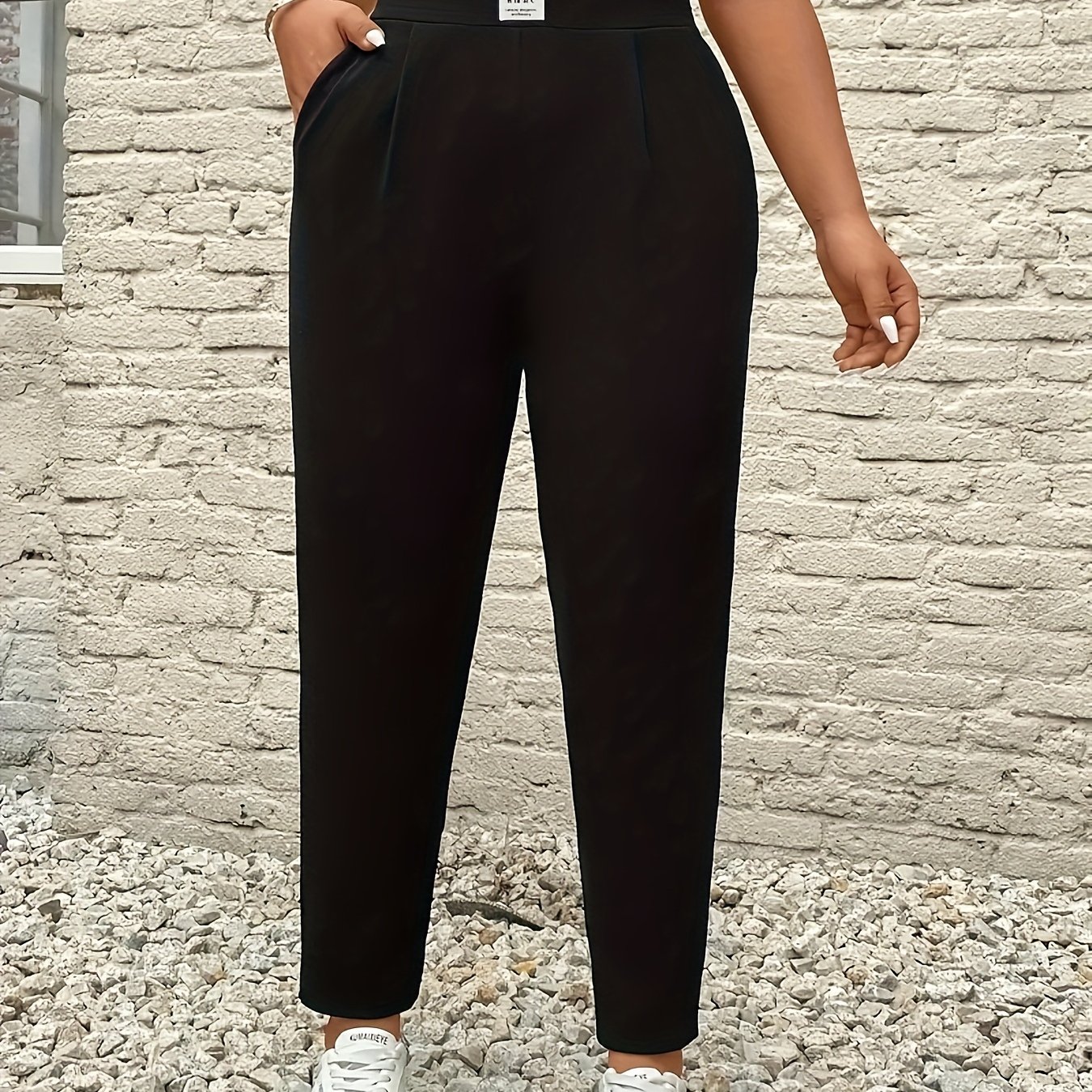 E-shop Damenhose in Übergröße, elegante, schmal zulaufende Hose mit weiter Beinform in verlängerten Größen – einfarbige Hose mit , strukturierte