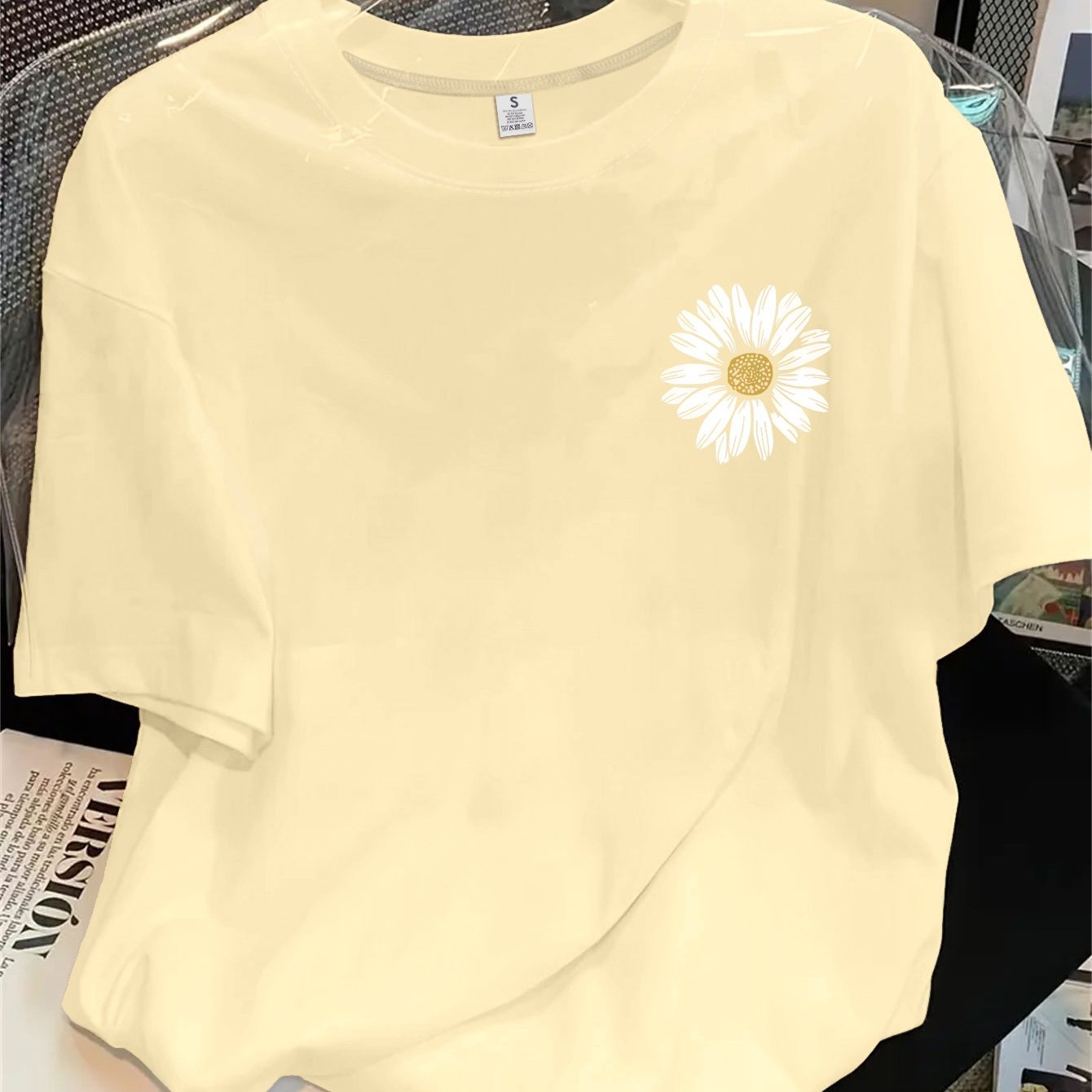 TEMU Women's Soft & Comfortable Daisy Print T-shirt - Elegant Round Neck, Short Sleeve, Casual Top With White Daisy Design, Ladies T Shirts