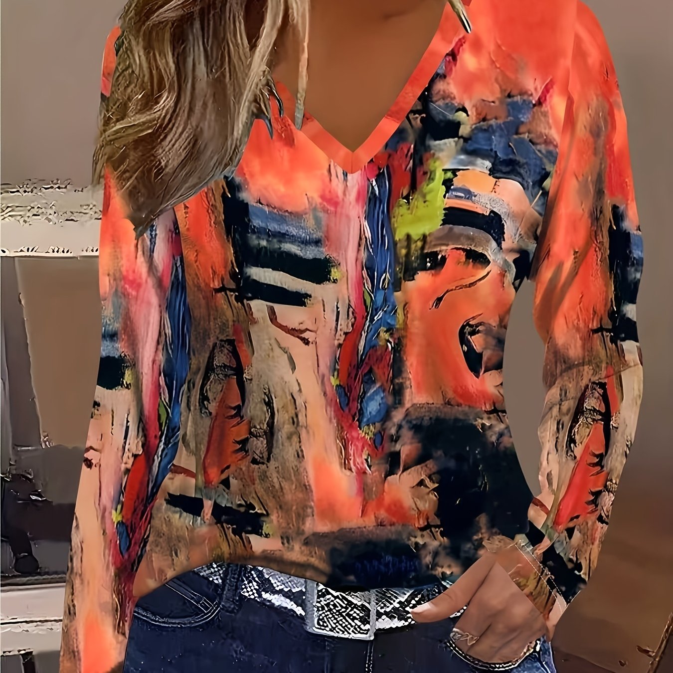 TEMU T-shirt pour femme à manches longues et col en V avec imprimé d'art d'Halloween - Haut décontracté et élégant à de couleur