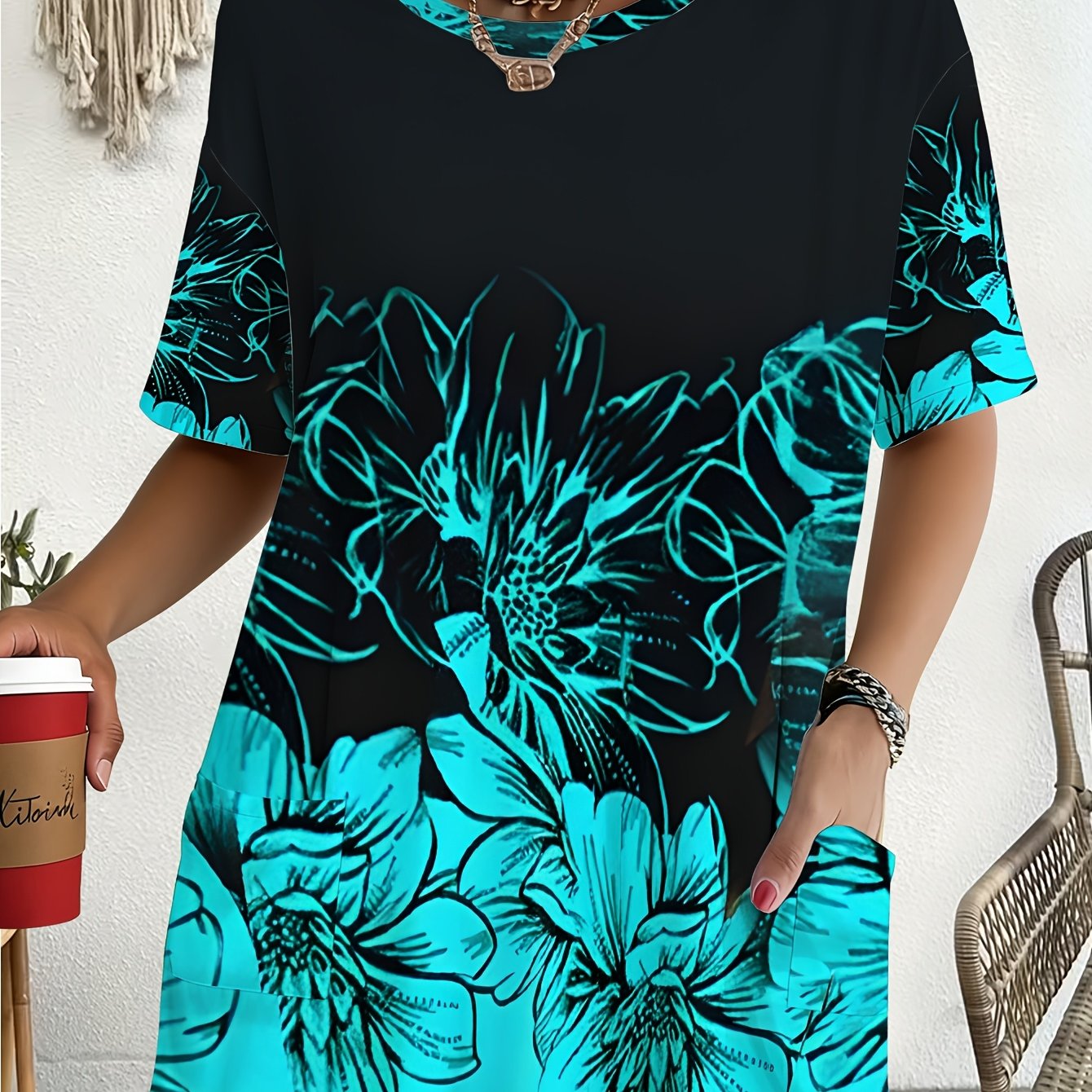 TEMU Women's Plus Size T-shirt With Vibrant Turquoise Floral Pattern, Loose Fit, , Suitable For Daily Wear, Casual , Beach Vacations, And Weekend