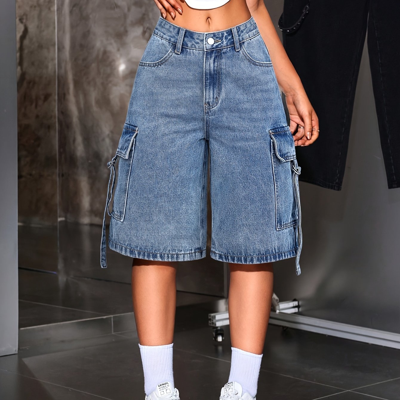 Image of Women's Wide Leg Workwear Denim Shorts With Pockets - Machine Washable Solid Color Non-stretch Fabric, Spring/summer Casual Shorts For Women