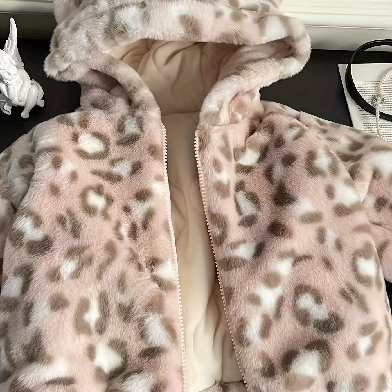 Image of Faux Fur Leopard Print Padded Sweatshirt Jacket, Thick