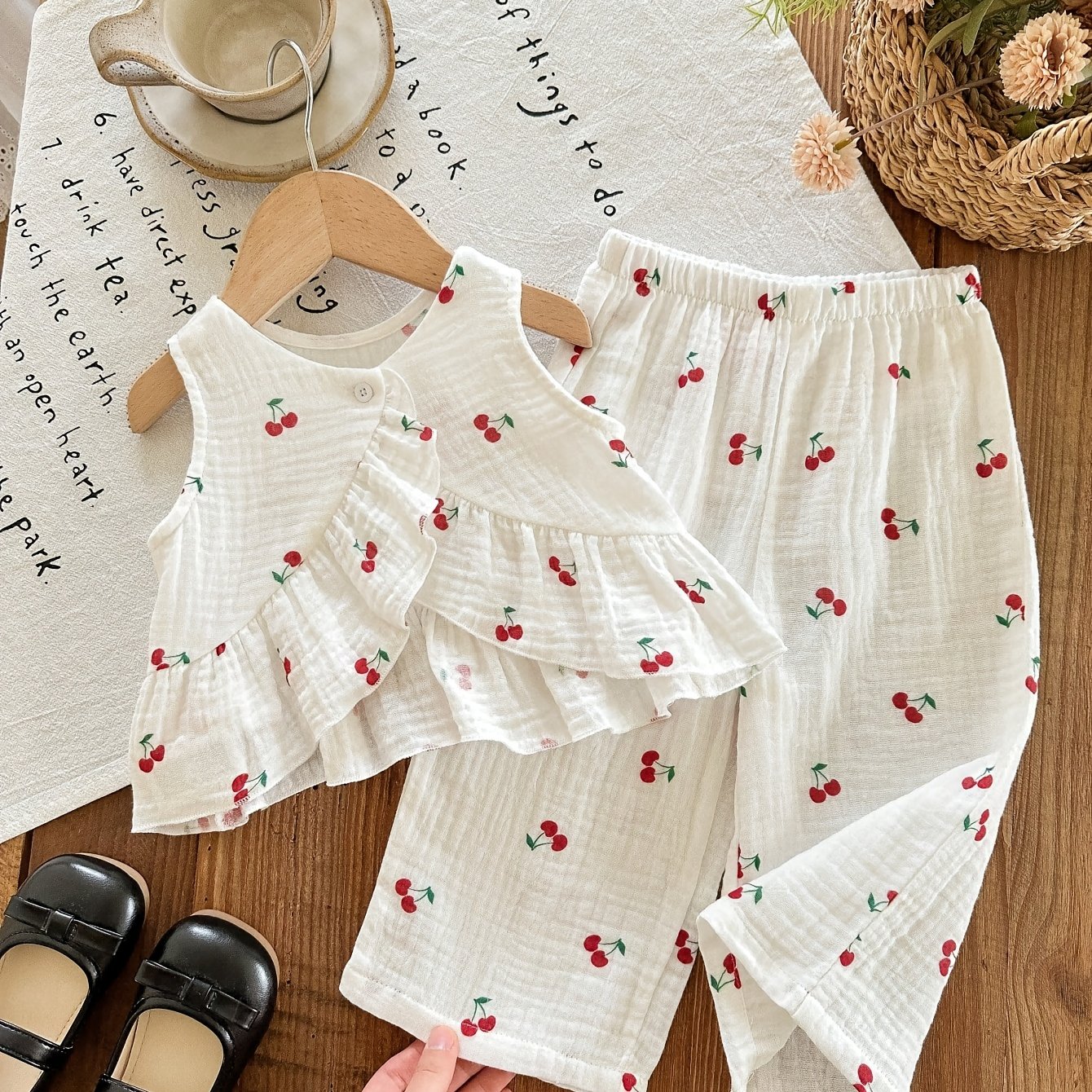 Image of 2pcs Set, Baby Girl Top And Pants Outfit, Spring Summer Style, Comfortable Soft Fabric, Print Pattern, Suitable For Little Girls, Holiday, Outdoor Sports, Vacation Wear, For Outdoor