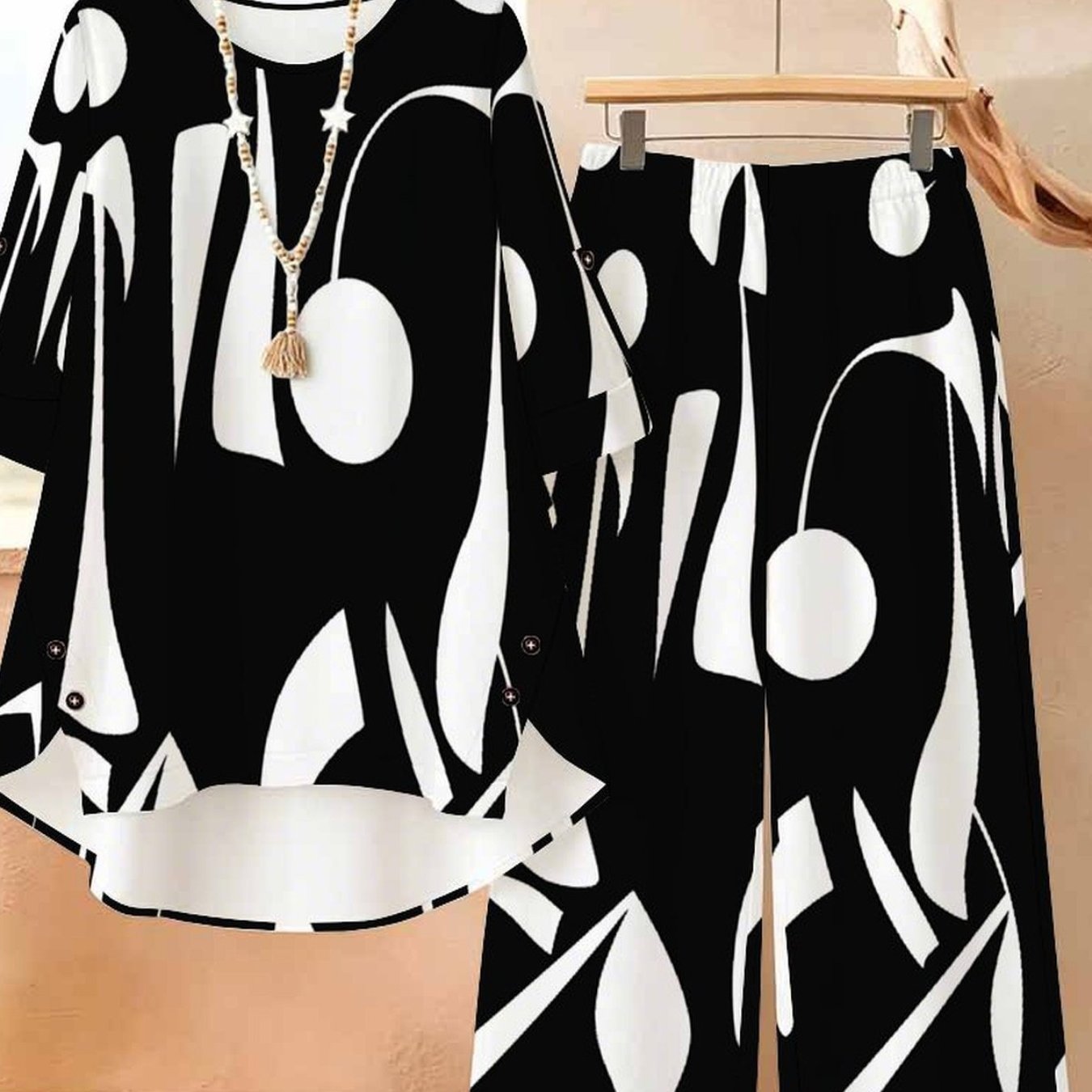 Image of Plus Size - Elegant And Fashionable Women's Casual Set (women's Round-neck Long-sleeve And Long Pants Set), Women's Plus Size Set With Multi-element Prints, Ideal For Daily Life And Travel