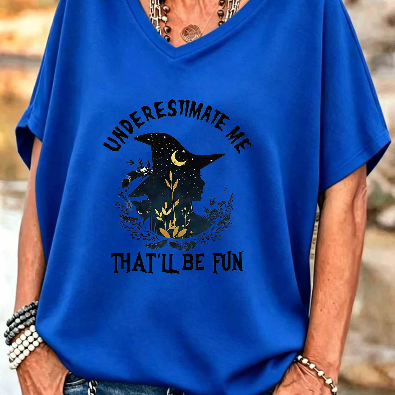 TEMU Plus Size - Batwing Sleeve Design - Sizes 1-8xl - Women's " Me, It'll " Halloween Witch Pattern T-shirt - Casual Short Sleeve V-neck Tee, Font
