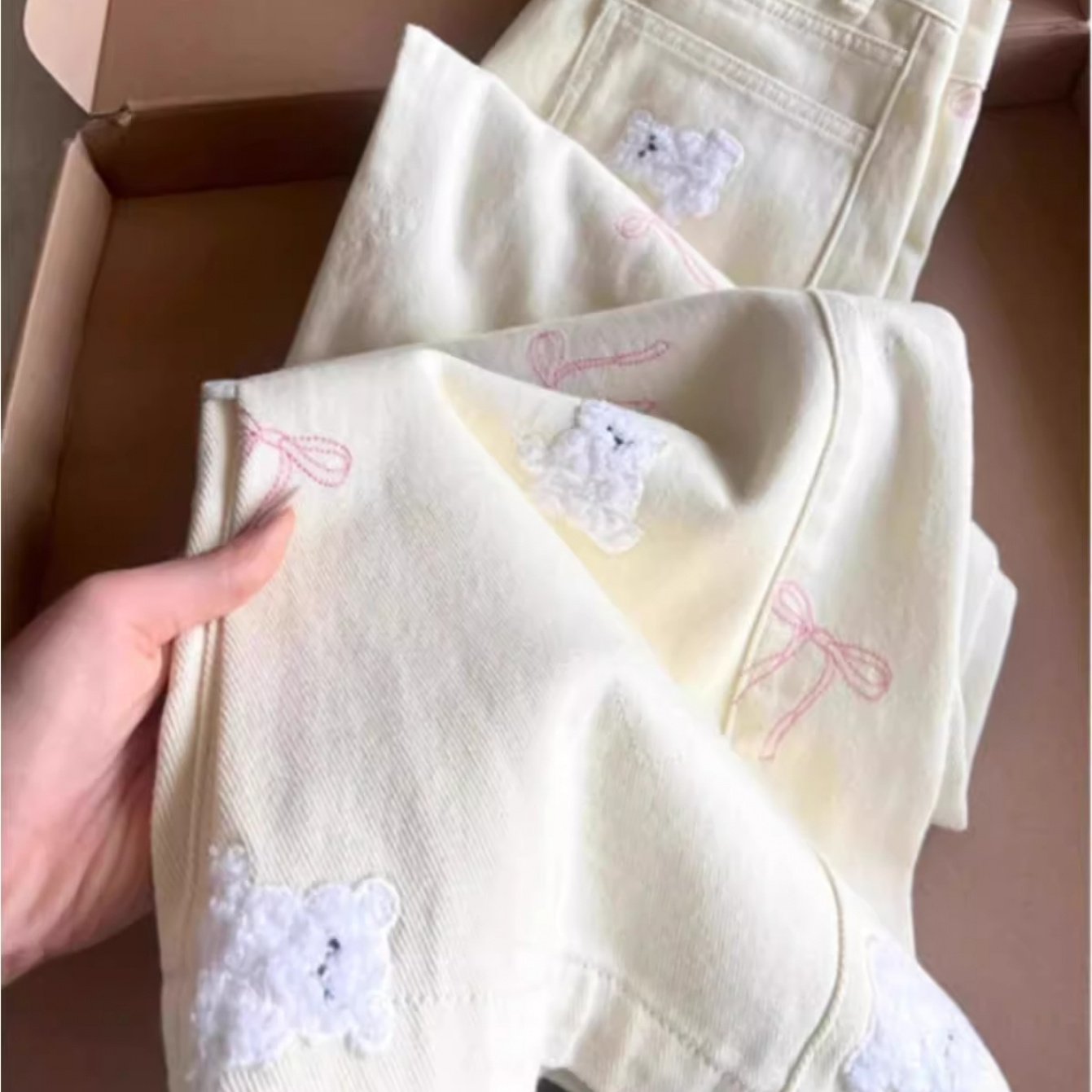 TEMU クリームイエローベア刺繍ストレートレッグジーンズ レディース 新作デザイン かわいいハイウエストカジュアルロングパンツ