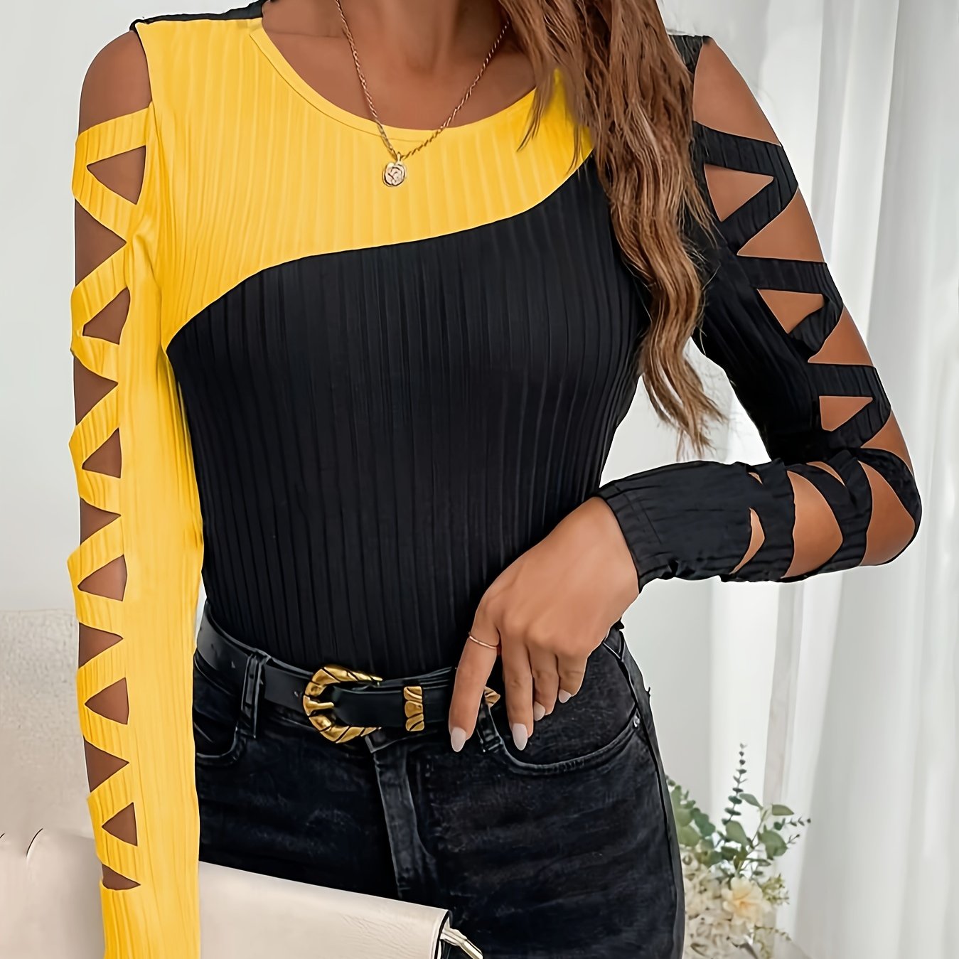 Women's Asymmetrical Long-sleeve Round-neck T-shirt With Design Colors