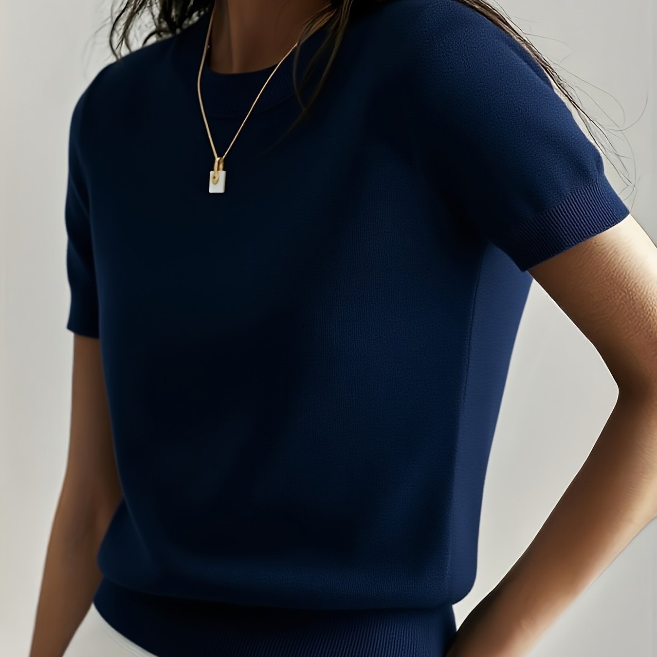 E-shop Neuer minimalistischer lässiger dünner Outdoor-Pullover, Damen-Oberteil mit Rundhalsausschnitt, einfarbig, Kurzarm