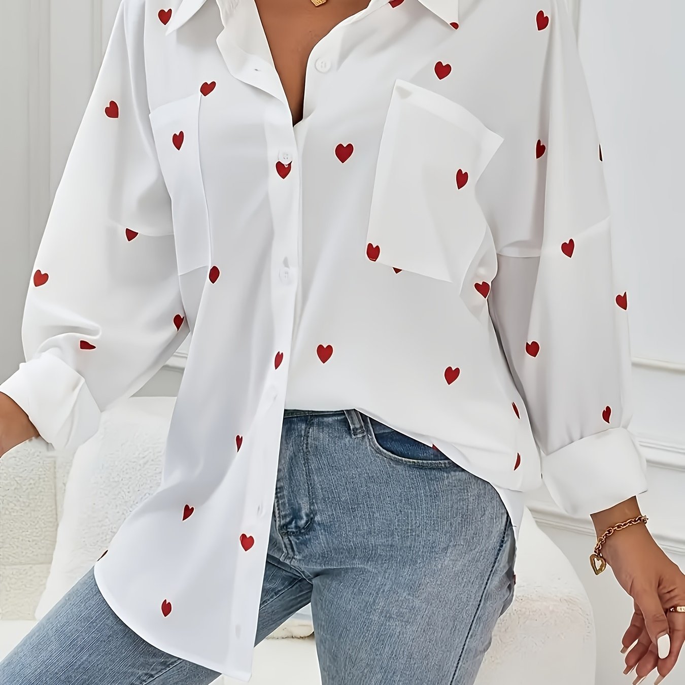 E-shop Lässiges Damen Hemd mit Herz-Motiv, locker geschnitten, lange Ärmel, Knopfleiste, -Details, geeignet für alle Jahreszeiten