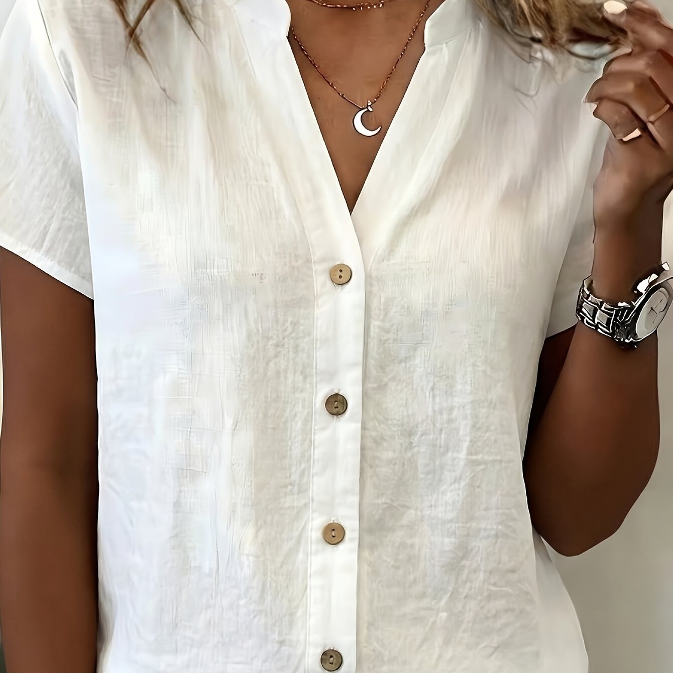 E-shop Damen schlichtes elegantes Kurzarmshirt mit V-Ausschnitt, strukturiertes halbgeöffnetes Oberteil vorne, lässiges Kurzarmshirt mit einreihigem