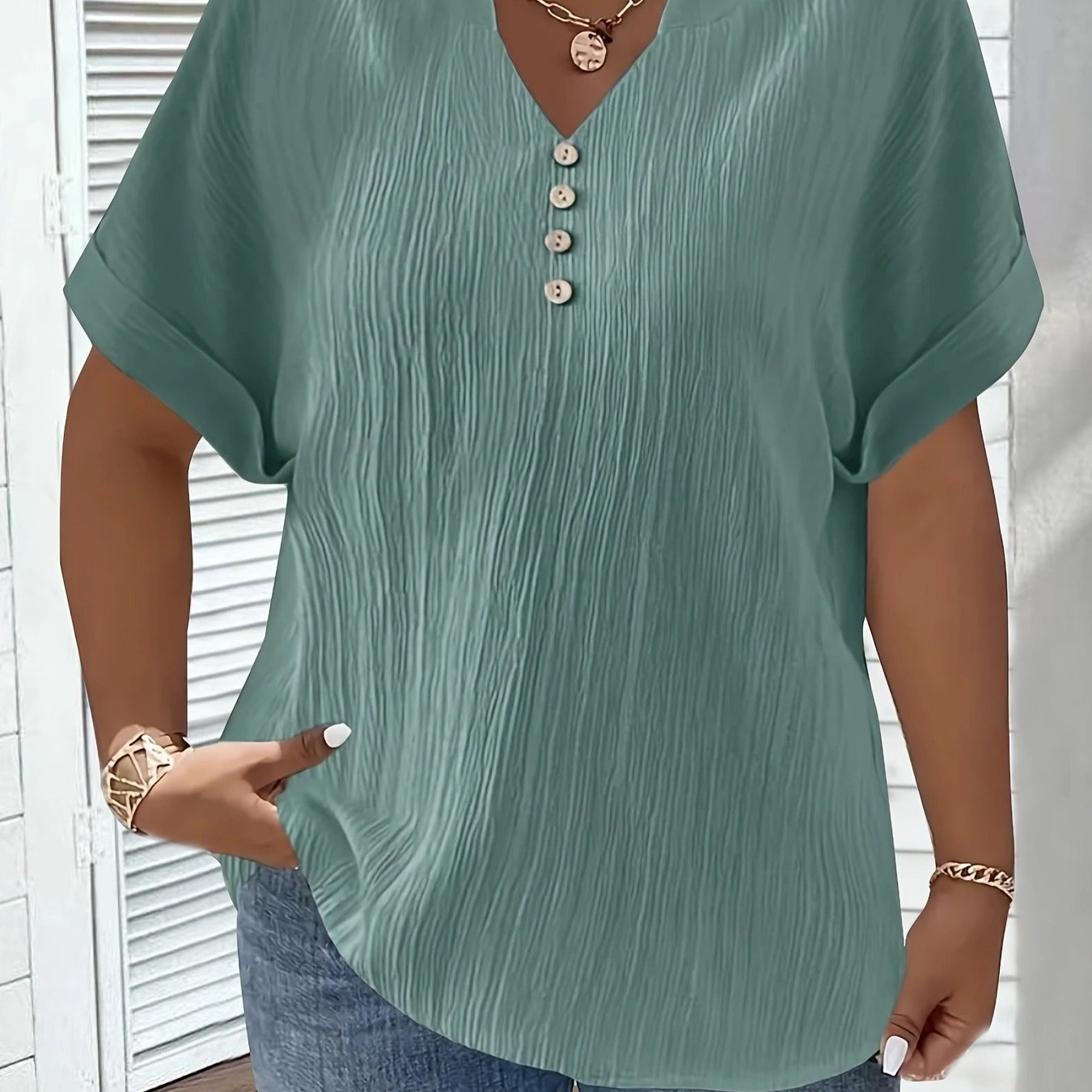 Plus Size - Plus Size - Plus Size Women' Color V-neck Short Sleeve Top