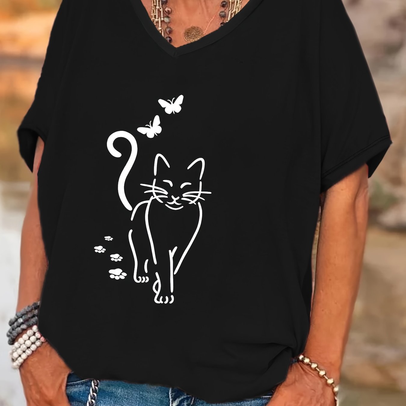 E-shop Plus Size Damen Elegantes Freizeit-T-Shirt mit V-Ausschnitt und Katzen- & Schmetterlingsdruck, Lockere Fledermausärmel, Atmungsaktives Mittleres