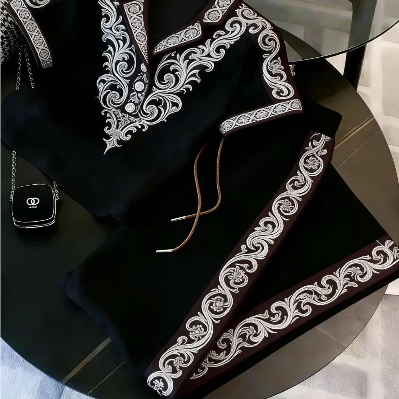 Embroidered Baroque Pattern Men's Pajama Set Black Elegant Retro Style Sleepwear For Adults Men Nightwear Casual Loungewear Party Outfit Holiday Style Fashion Trendy Men's Fashion