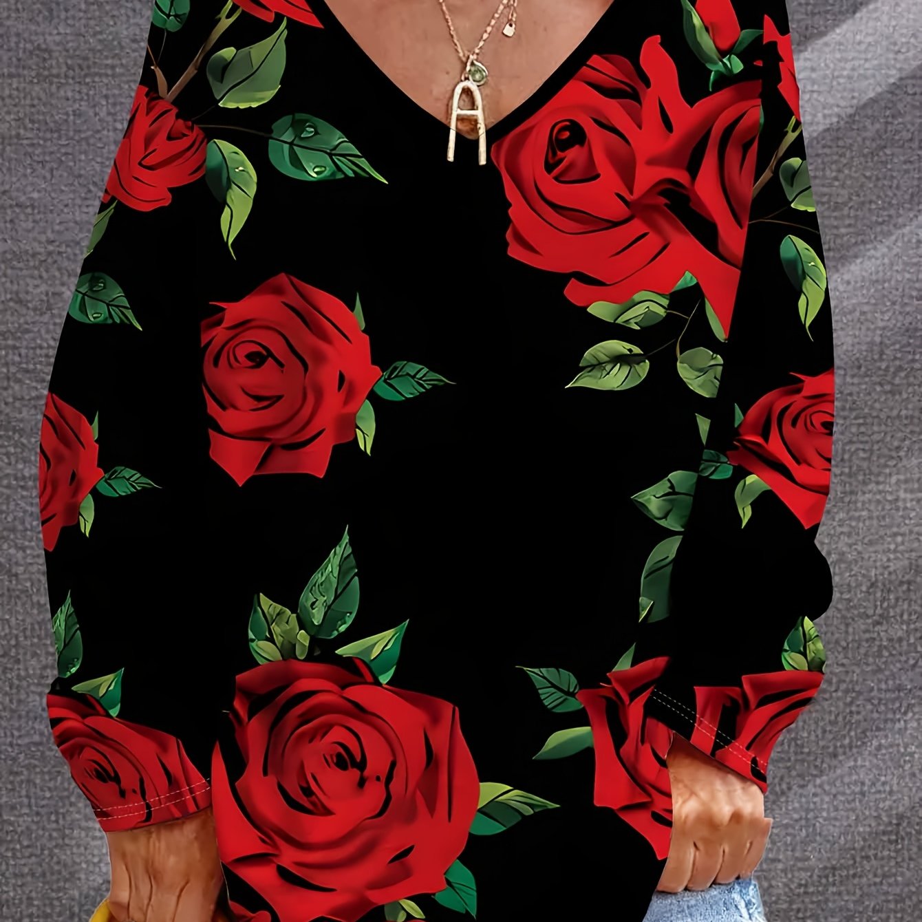 TEMU Plus Size - Plus Size - Plus Size Women's V-neck Black Rose Print V-neck Loose Top, Fashionable And Elegant, Showcasing Temperament
