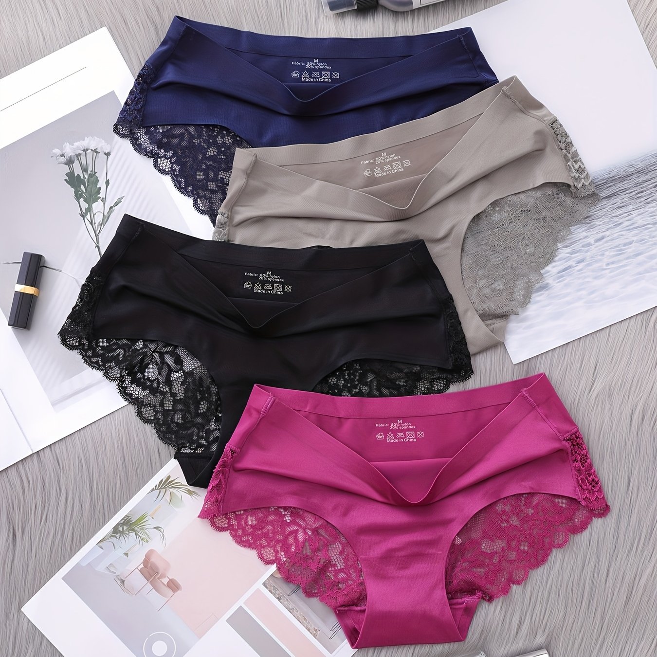 Set Of 4 Women' Lace Low-rise Solid Color Panties, Triangle Shorts