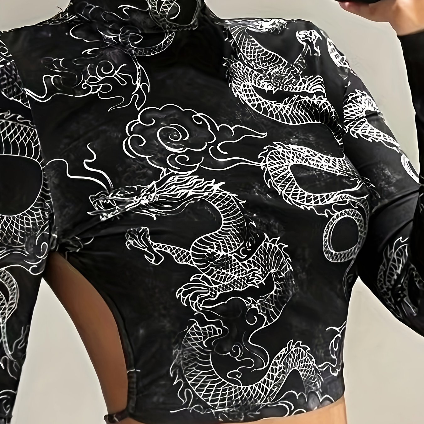 Autumn 88 Printed Dragon Pattern Backless T-shirt