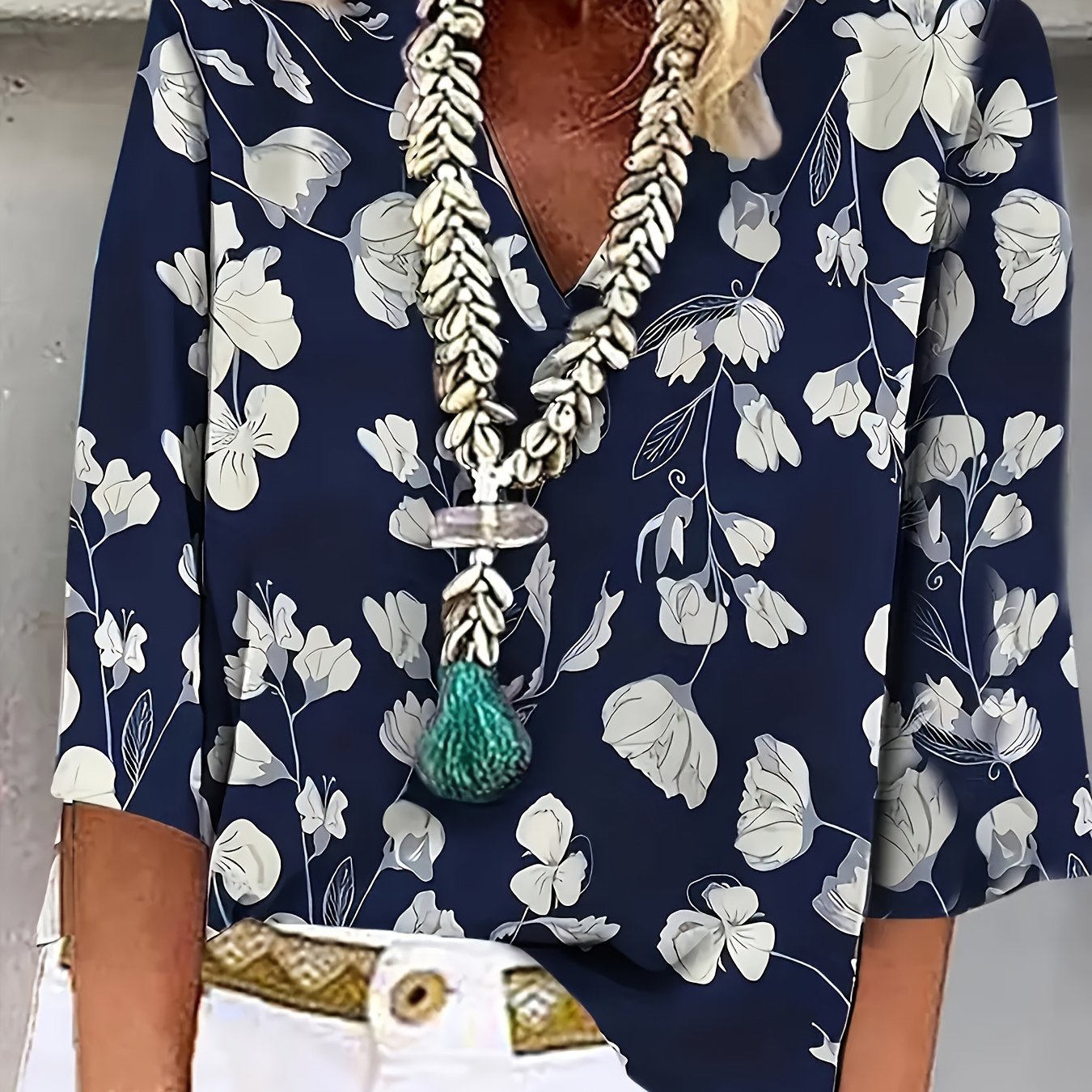 Image of Plus Size - Plus Size - Didi Plus Size Women's Floral Print V-neck T-shirt, Casual 3/4 Sleeve Top, Spring/summer Outfit