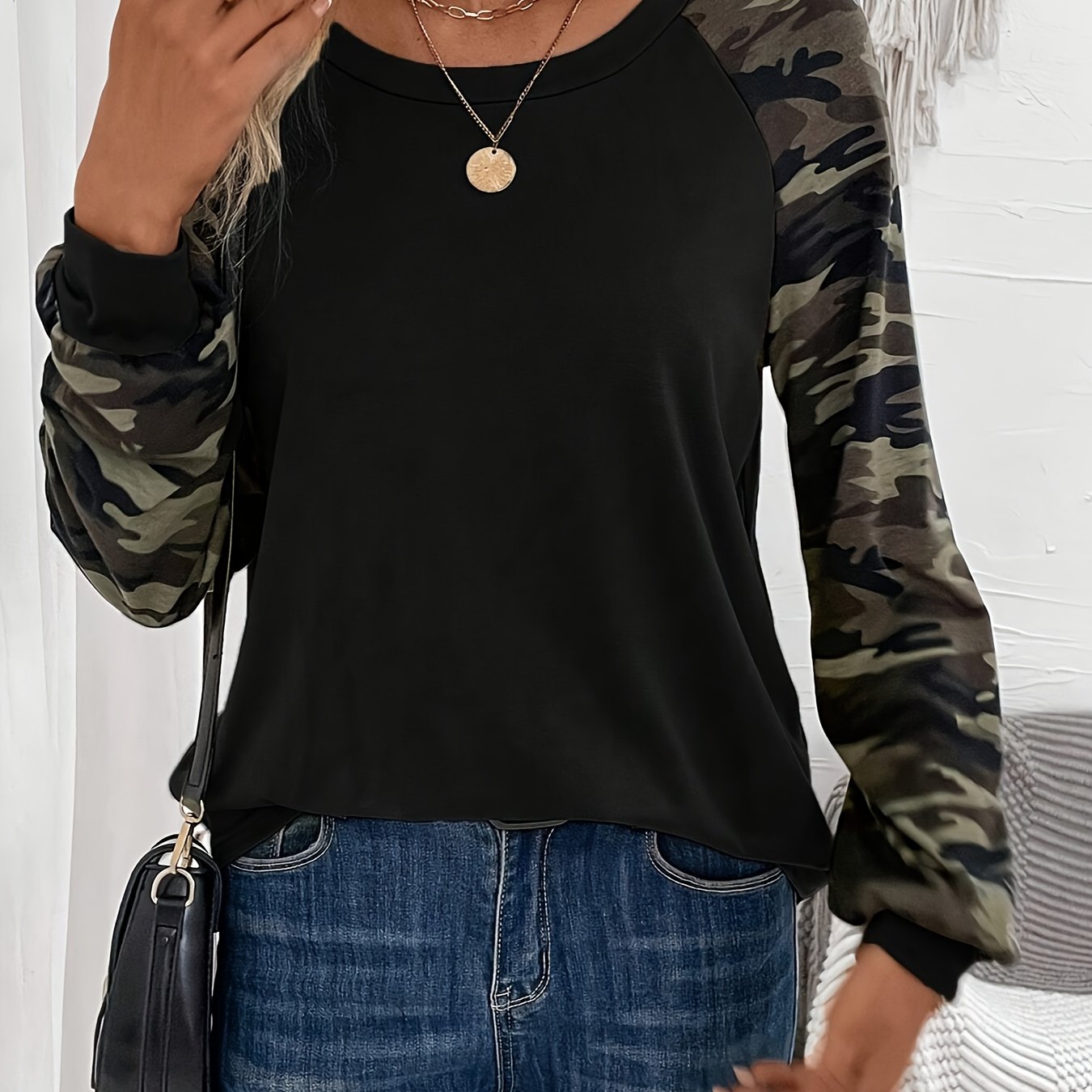 Ladies' Elegant, Fashionable, And Versatile Top