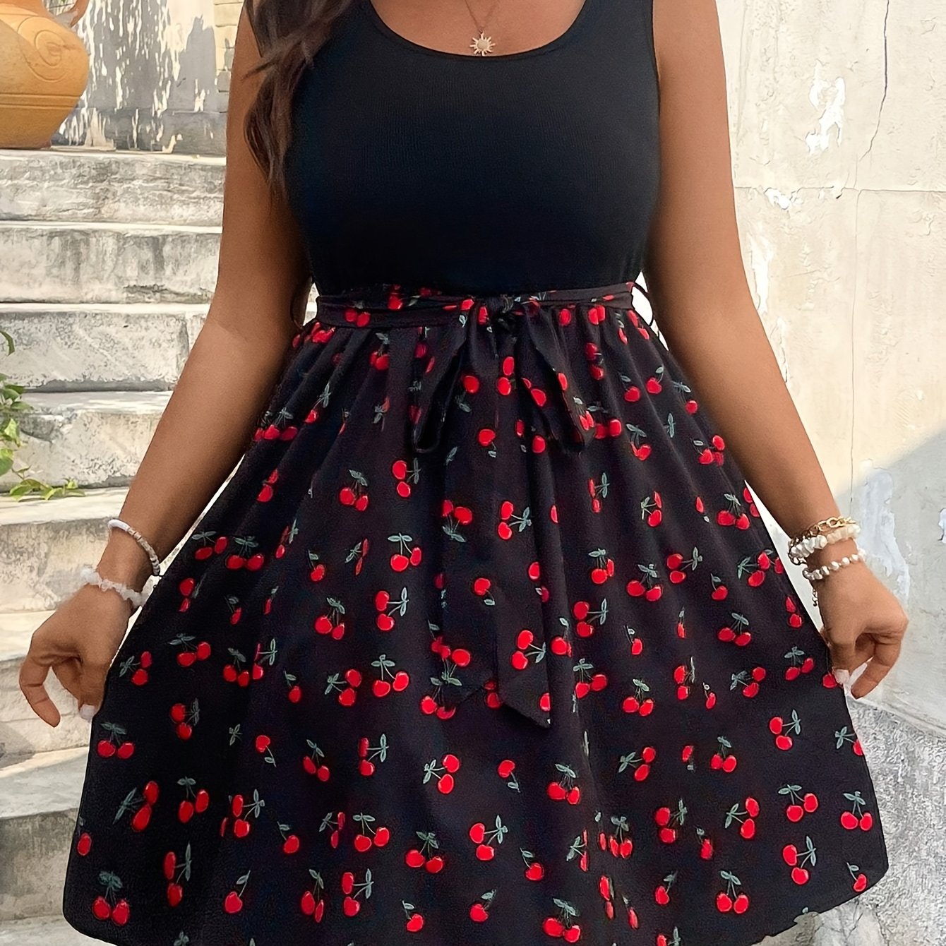 E-shop Plus Size, Sommerkleid für Damen in Übergröße ohne Ärmel mit Kirschblüten-Print, Niedliches Romantisches Design