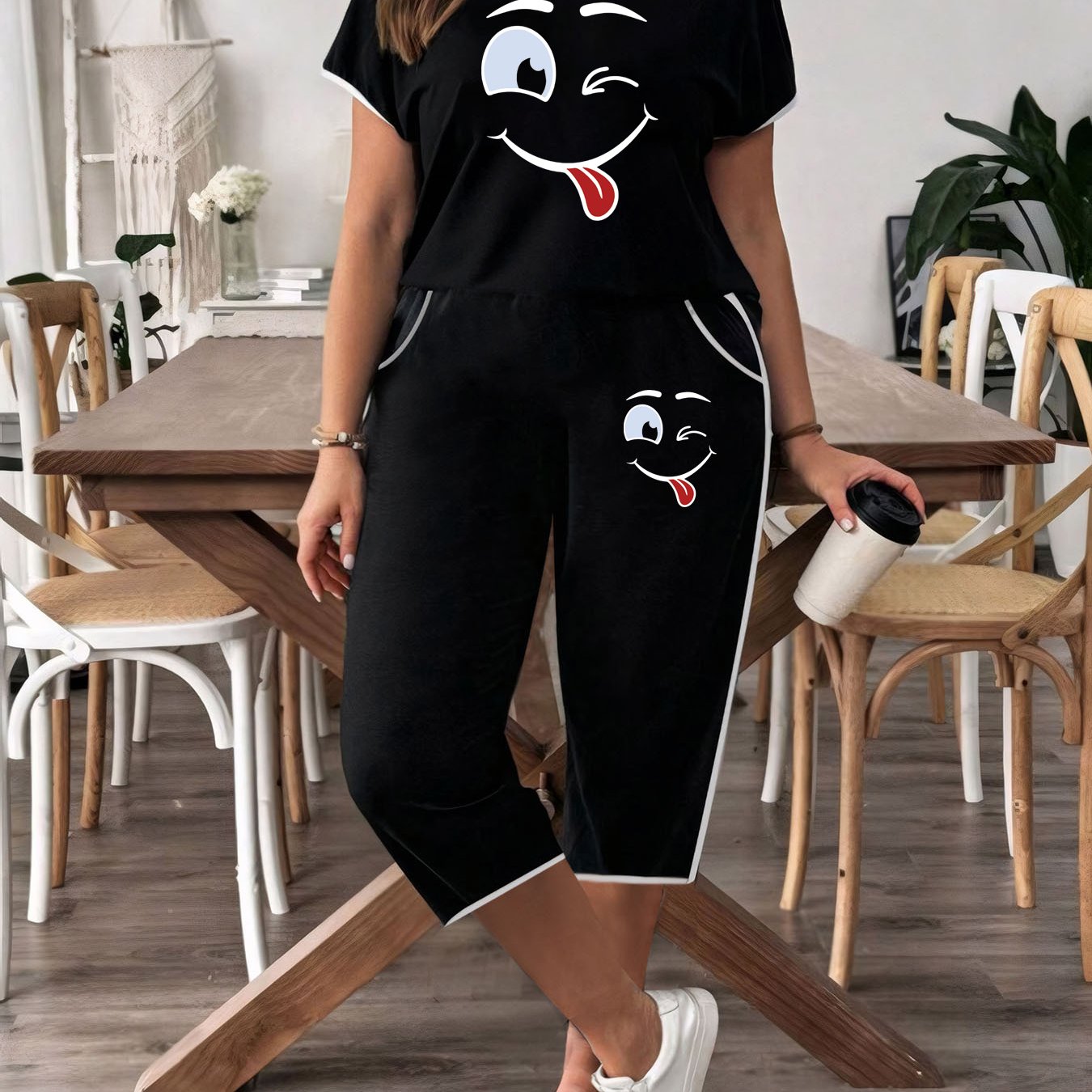 TEMU Plus Size - Plus Size - Summer Plus Size Women's 2pcs Set Print Short Sleeve T-shirt And Pocket Capri Pants Casual Women's Wear Street