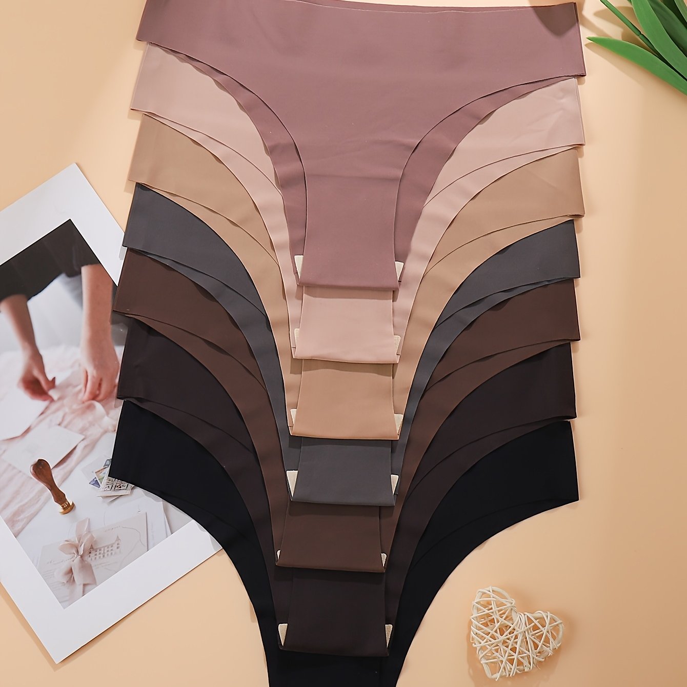 7-pack - Dark Straight Waistband Smooth Seamless Comfortable Women's Underwear 1pc Breathable Quick-drying Women's Briefs