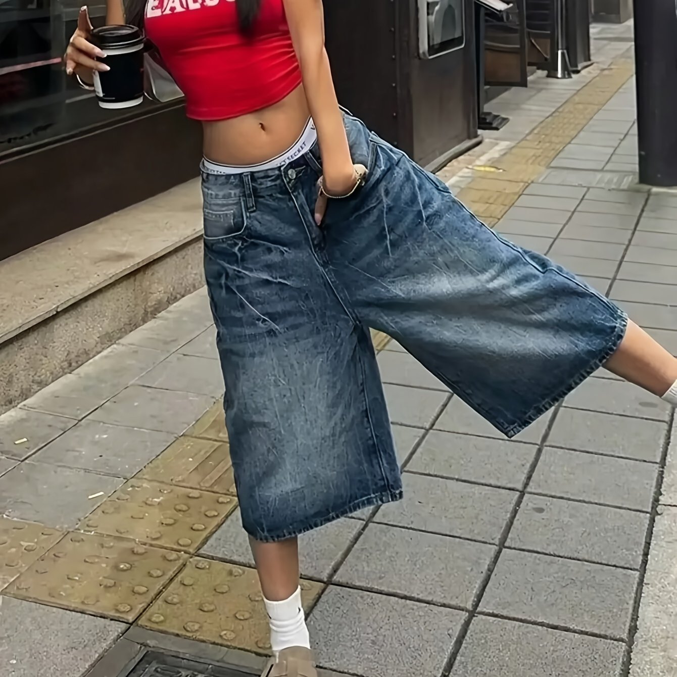 Image of 2026 Spring/summer New Washed Vintage Lightning Pattern Cropped Jeans For Women, Loose Straight-leg Casual Denim Shorts
