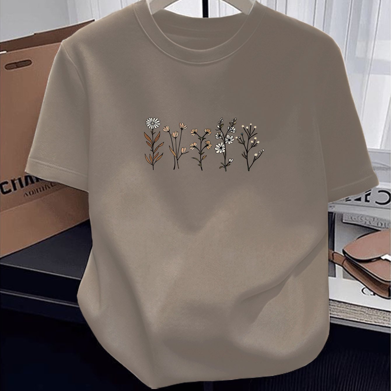 Image of Plus Size - 100% Women's T-shirt, Summer Short Sleeve , Trendy And Fashionable Standard Fit, Comfortable And Breathable, Loose And Flowy, Easy And Fresh With Plant And Floral Pattern