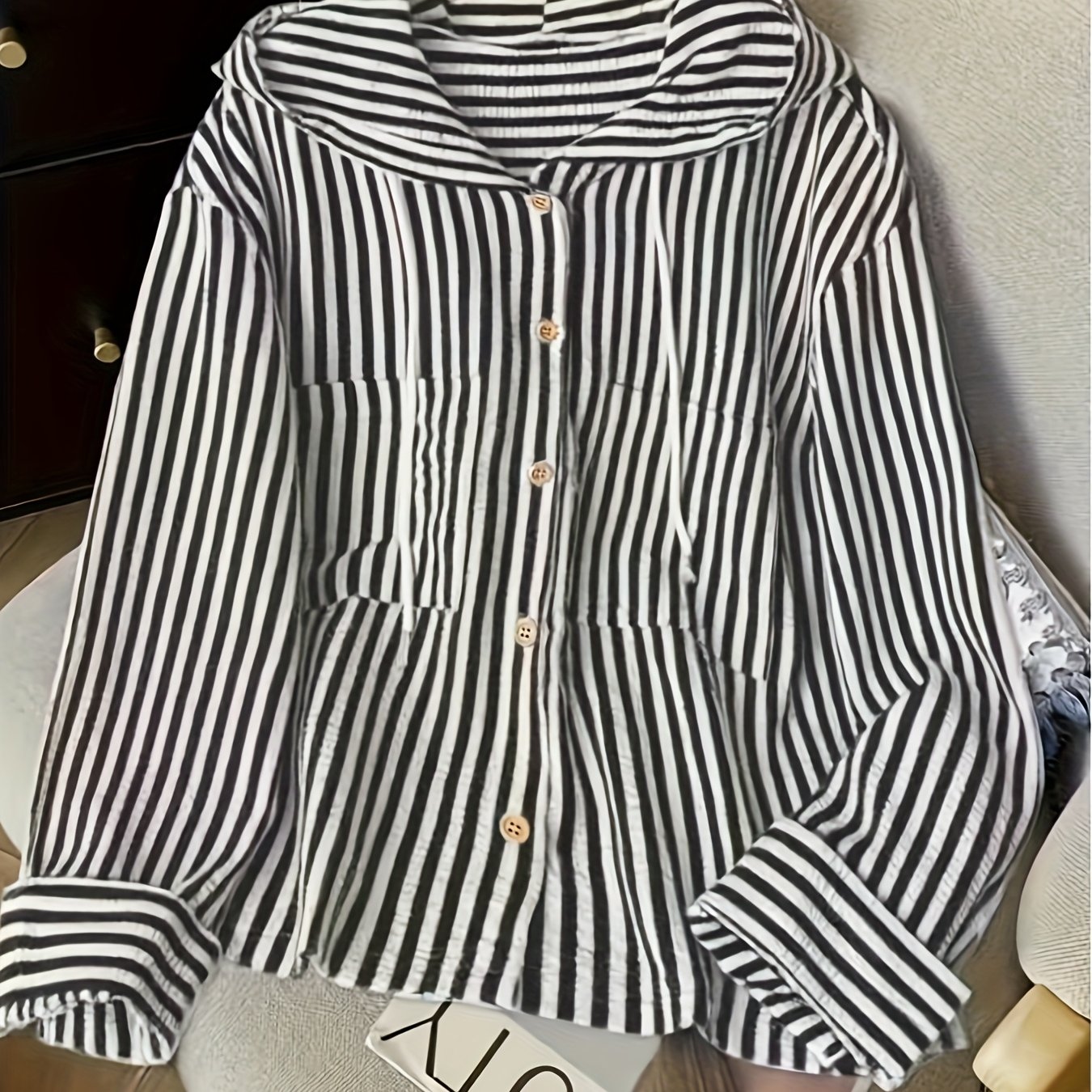 E-shop Elegantes und schickes schwarzes gestreiftes Damenhemd, Frühlings- und Sommer-Sweatshirt, dünnes, lockeres Kapuzenpullover