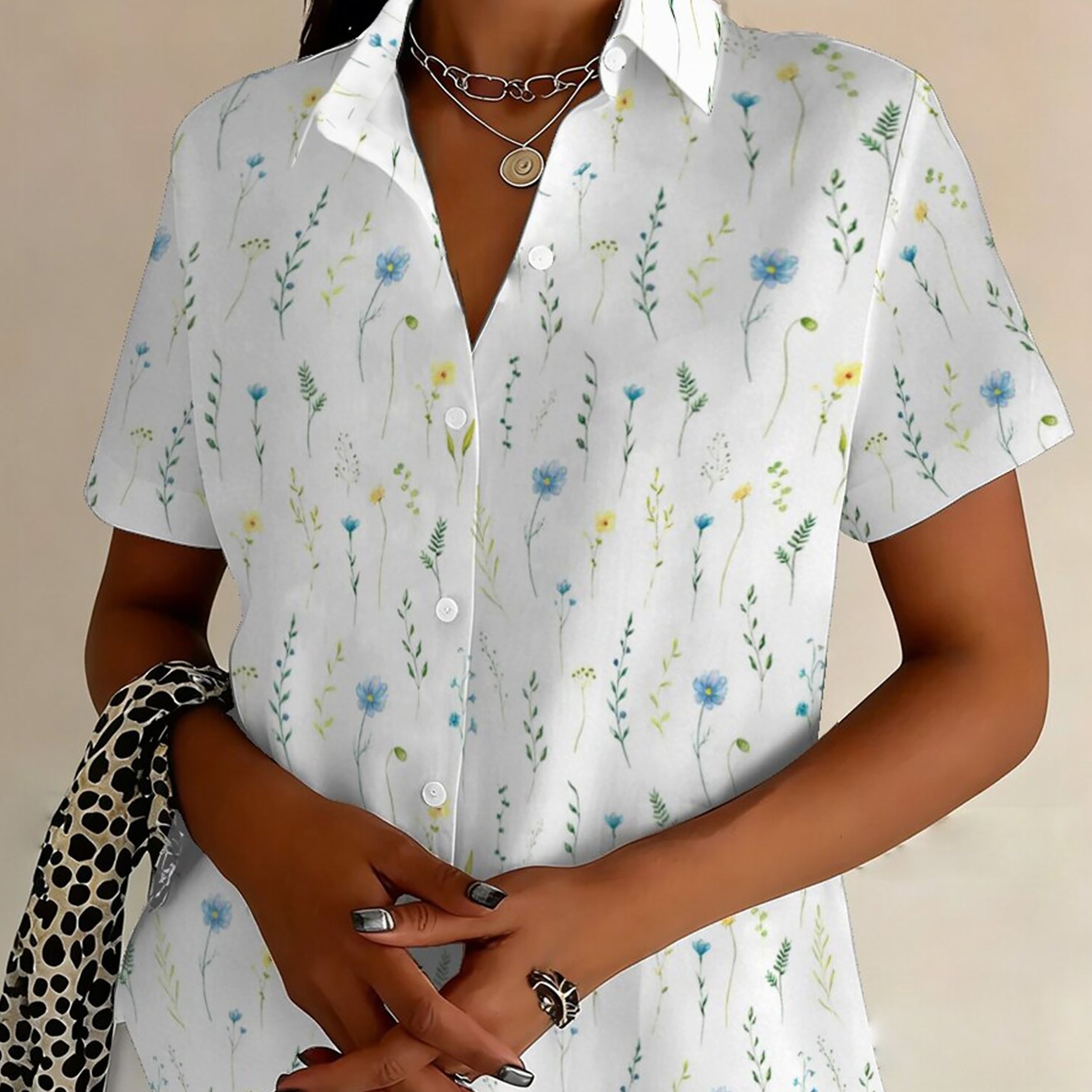 TEMU Plus Size - Plus Size - Women's Casual Short-sleeved Floral Print Plus Size Button- Shirt Fashion Lapel Cardigan Women