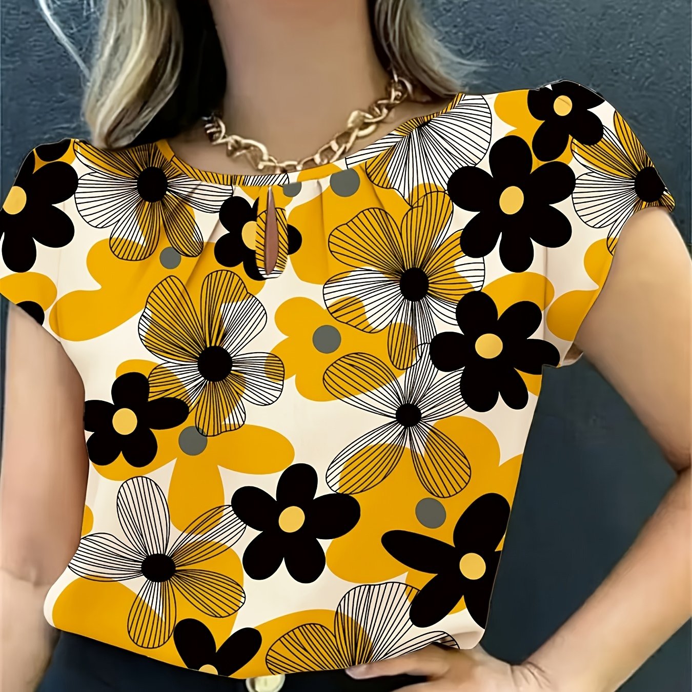 TEMU Elegant Floral Print Blouse For Women - A Beautiful V-neck Short-sleeve Shirt, Perfect For Casual Or Fashionable Spring And Autumn Outfits. Chic