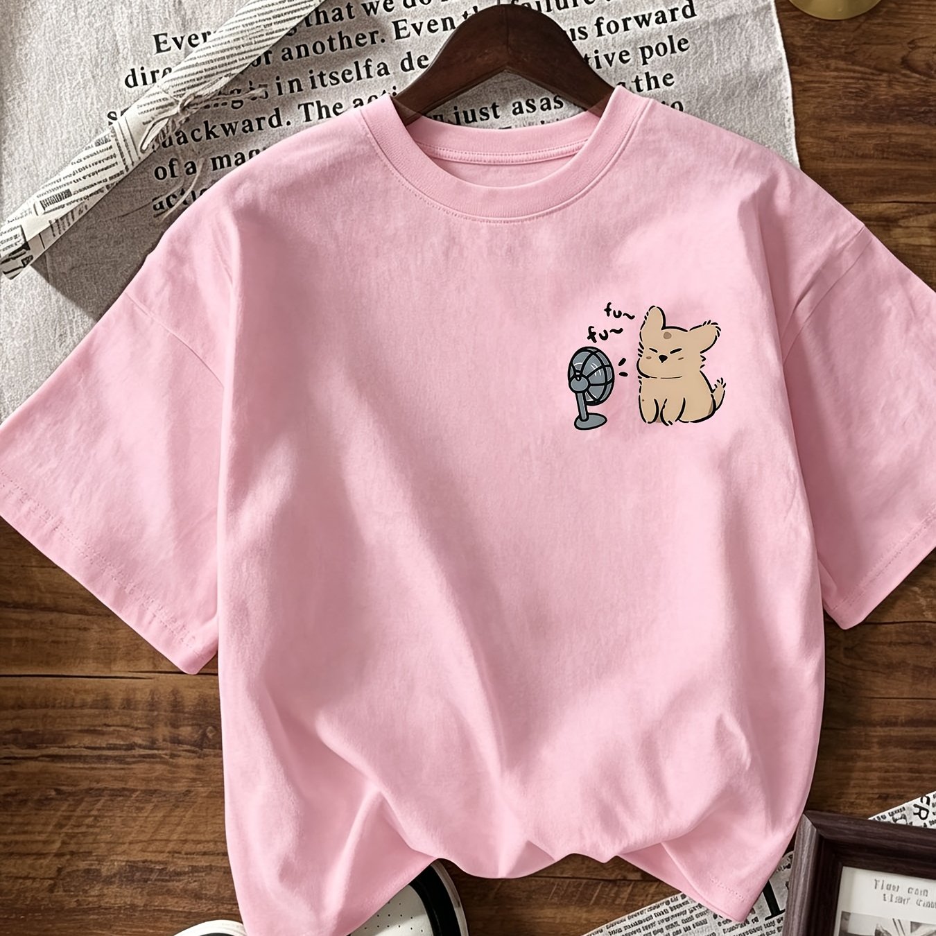 Unisex Oversized T-shirt, Minimalist Cute Dog With Fan Chest Print, Short Sleeve Crew Neck Tee, Spring Summer Casual Streetwear Top For Men And Women