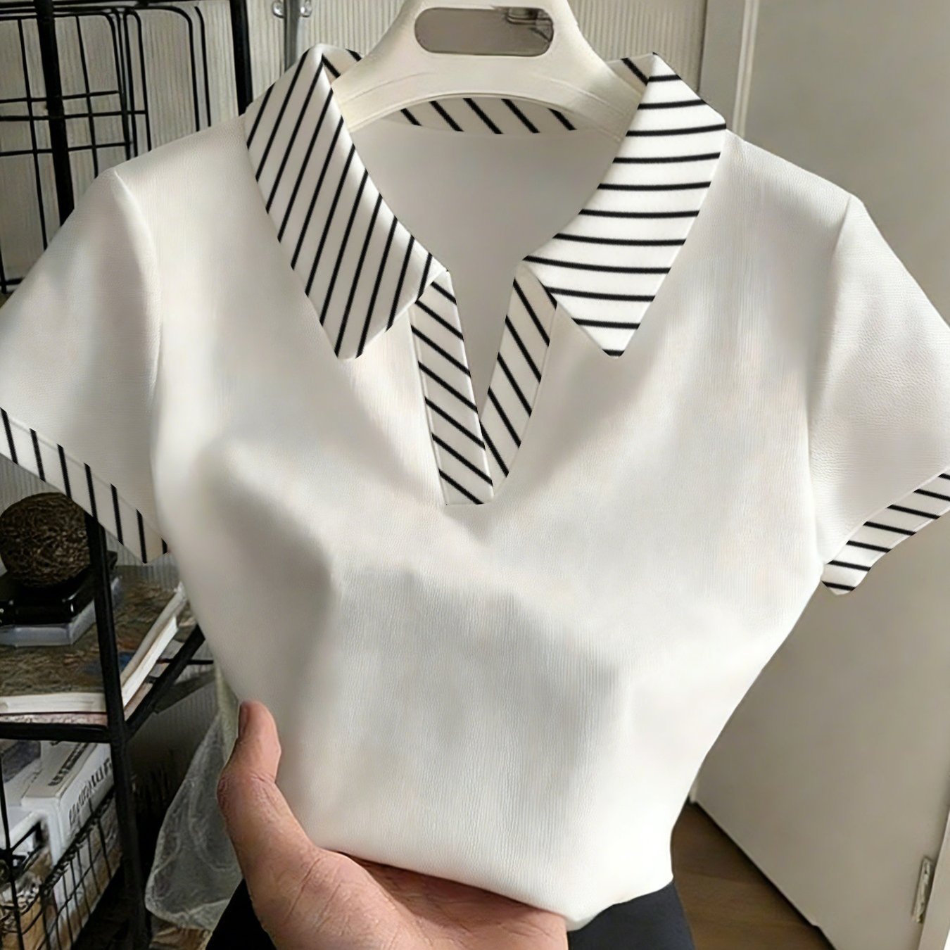 TEMU Women's Stylish And Versatile Buttonless Shirt Diagonal Stripes Seamless Pattern Fashionable Versatile Casual Top