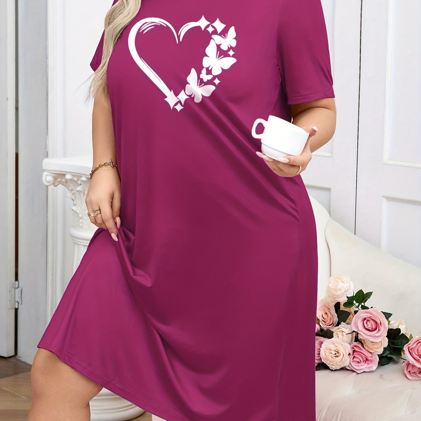 Elegant Plus-size Women's Nightgown, Featuring A Heart Print With A Round Neck And Short Sleeves, A Casual And Comfortable T-shirt Style Dress